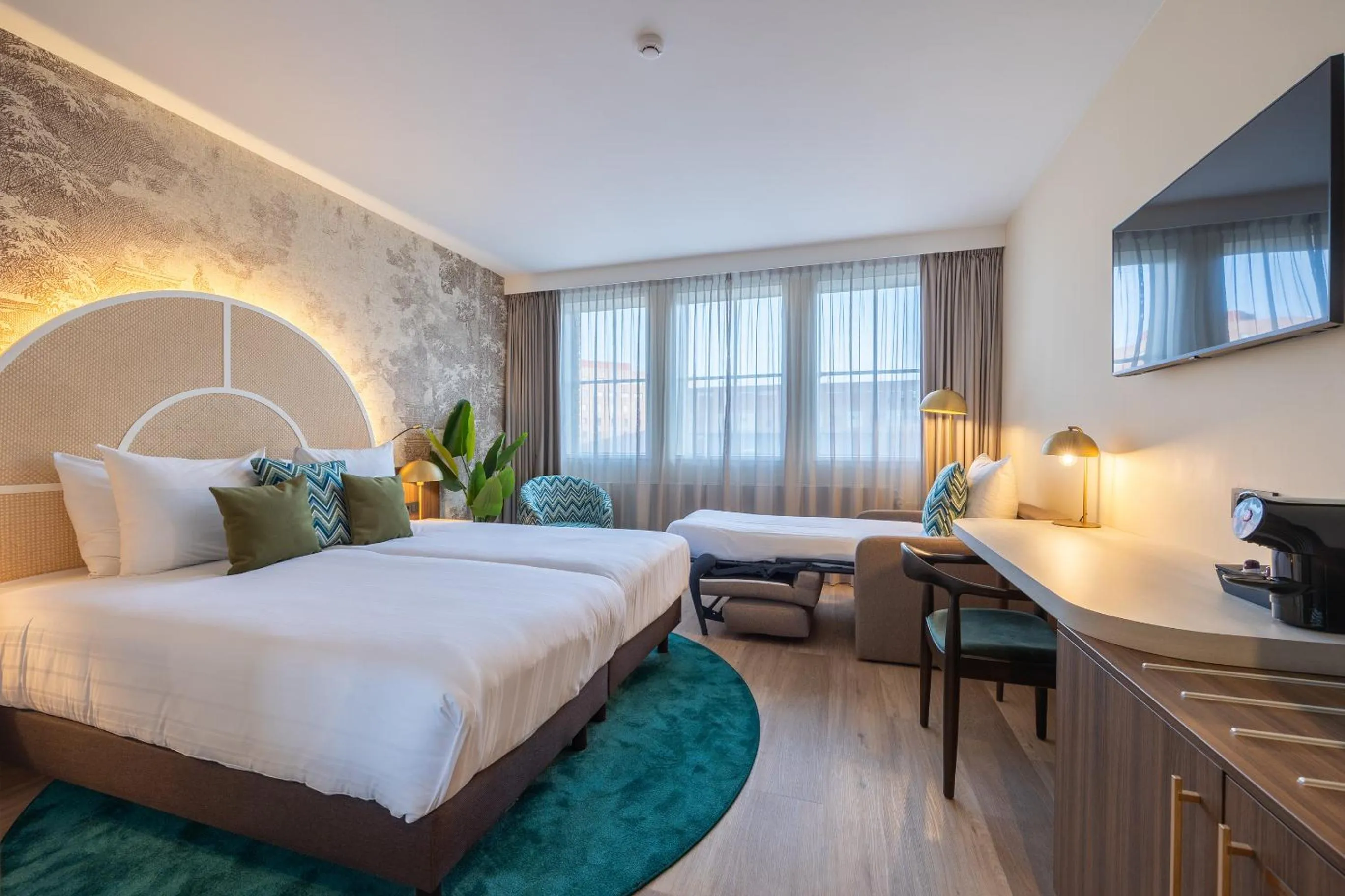 Bedroom, Bed in Leonardo Hotel Breda City Center