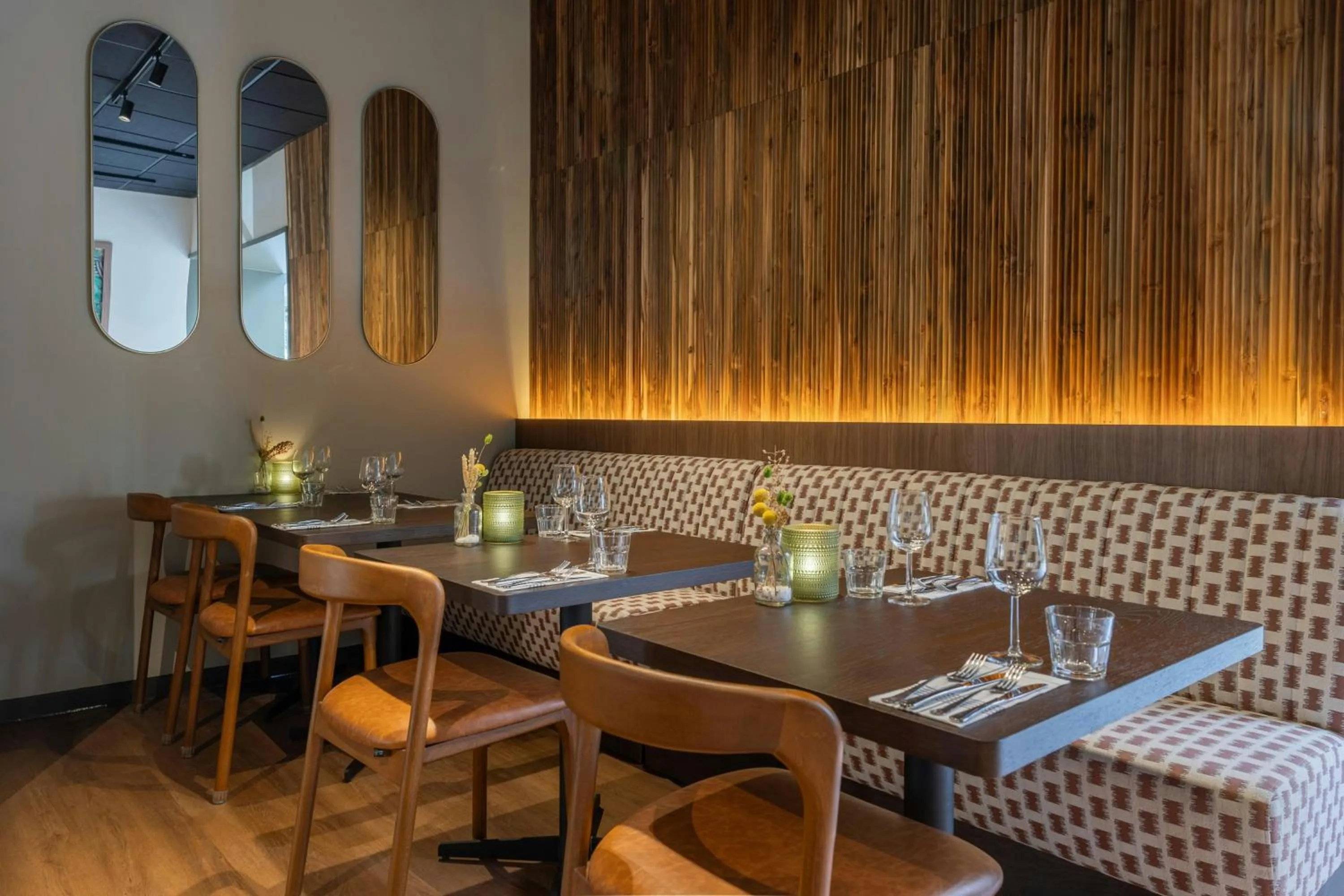 Restaurant/places to eat in Leonardo Hotel Breda City Center