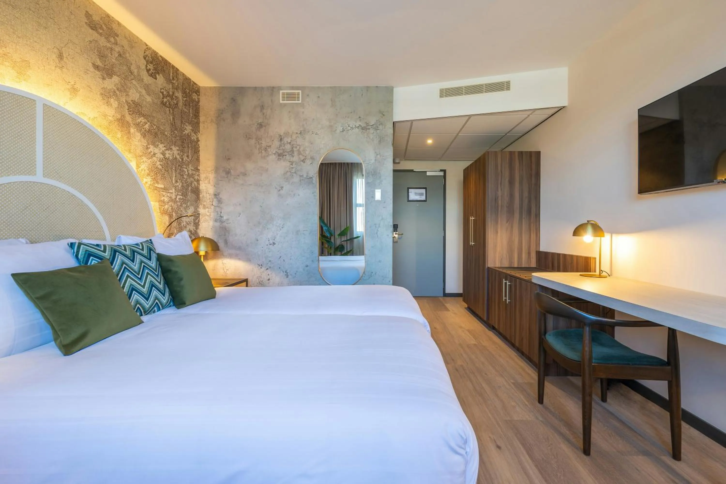 Photo of the whole room, Bed in Leonardo Hotel Breda City Center