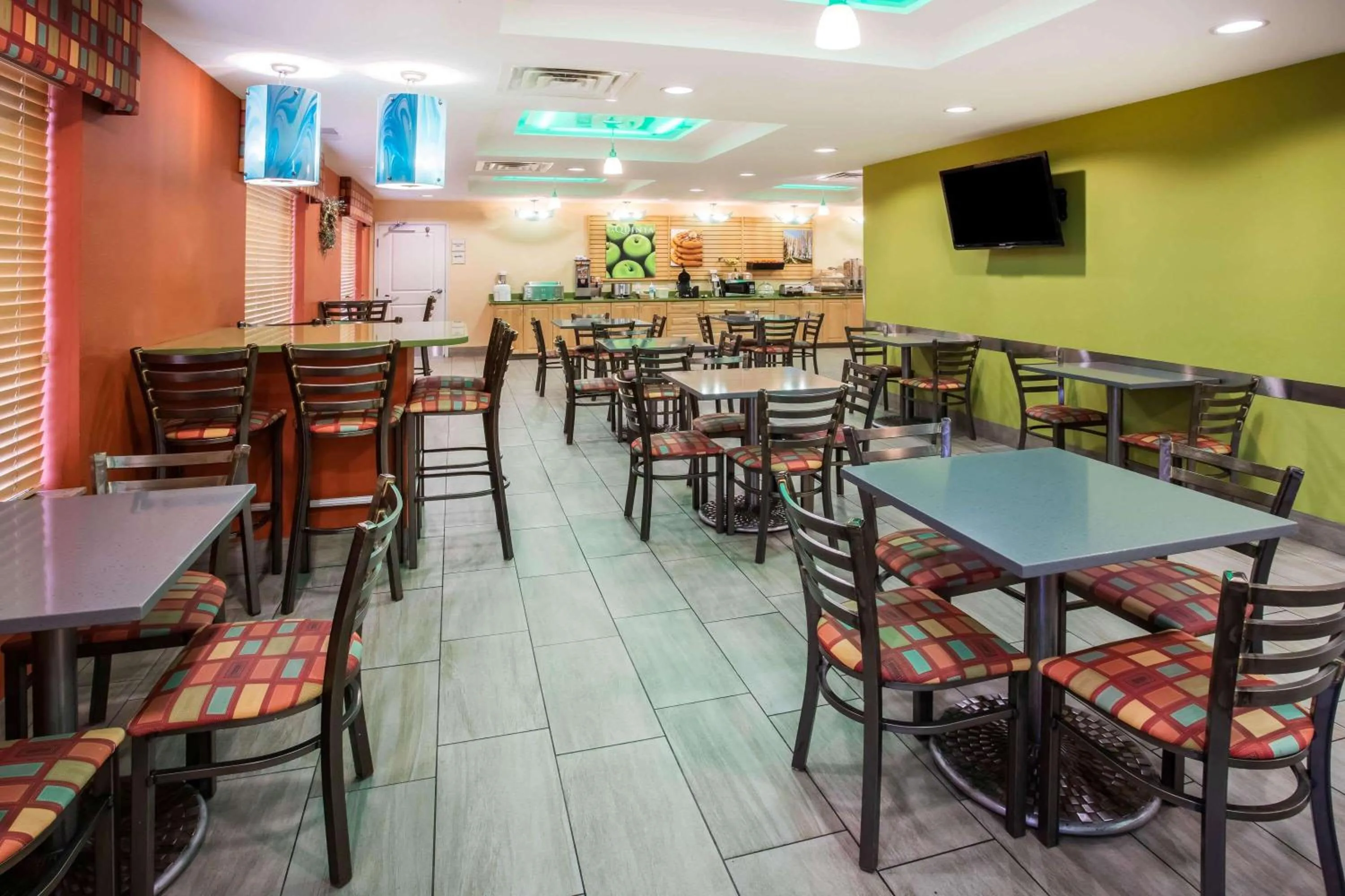 Restaurant/places to eat in La Quinta by Wyndham Rochester Mayo Clinic Area South