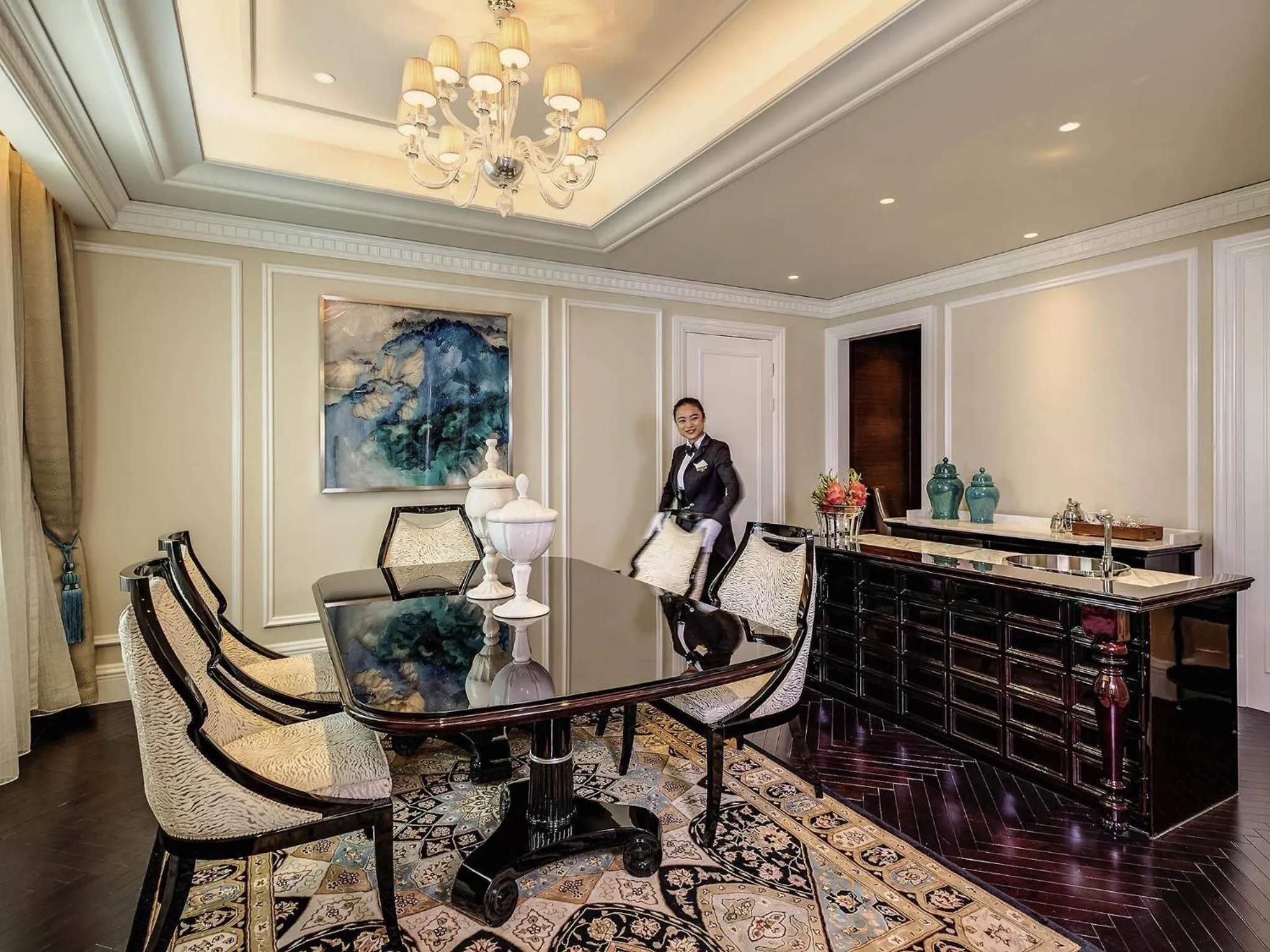 Photo of the whole room in Sofitel Legend People's Grand Hotel Xi'an