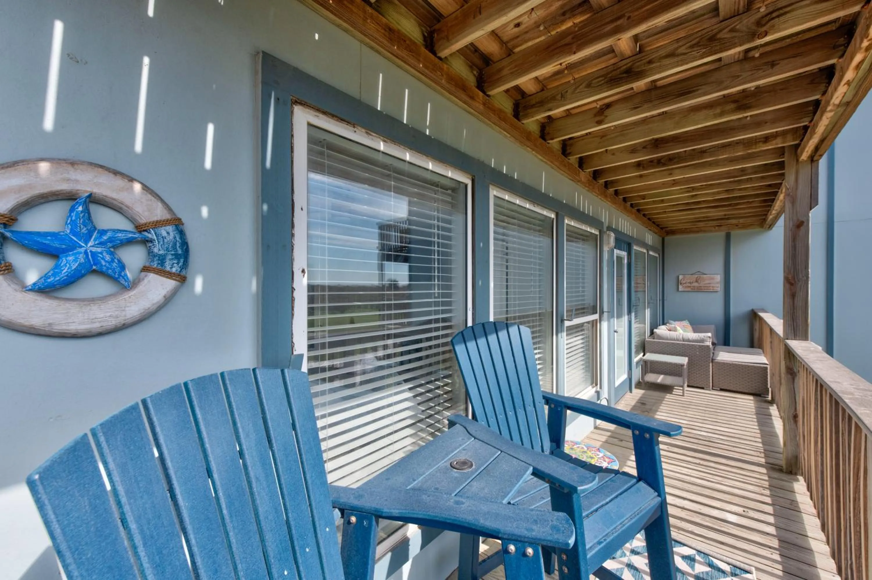 Other in Chasing Waves BH201