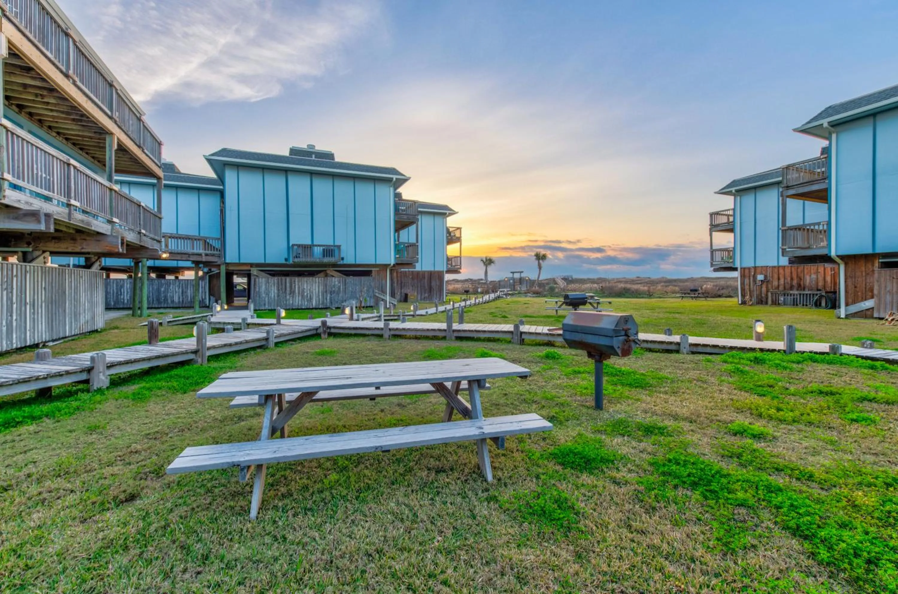 Other in Chasing Waves BH201