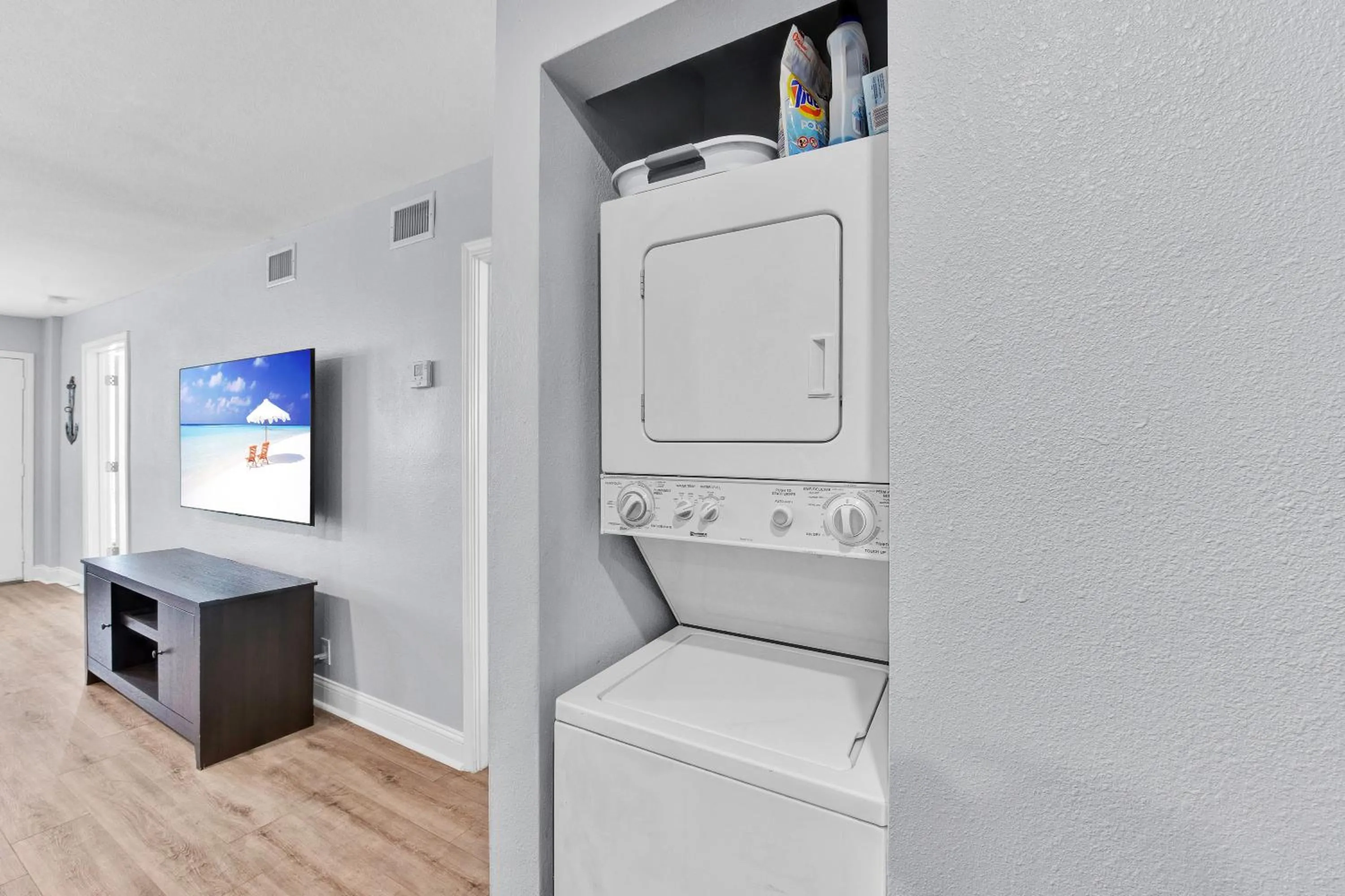 Other in Chasing Waves BH201