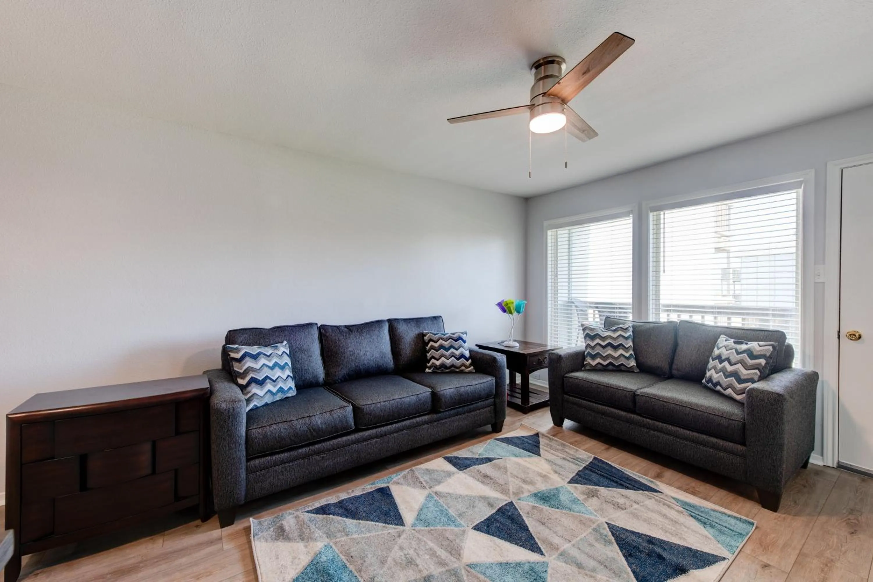 Other in Chasing Waves BH201