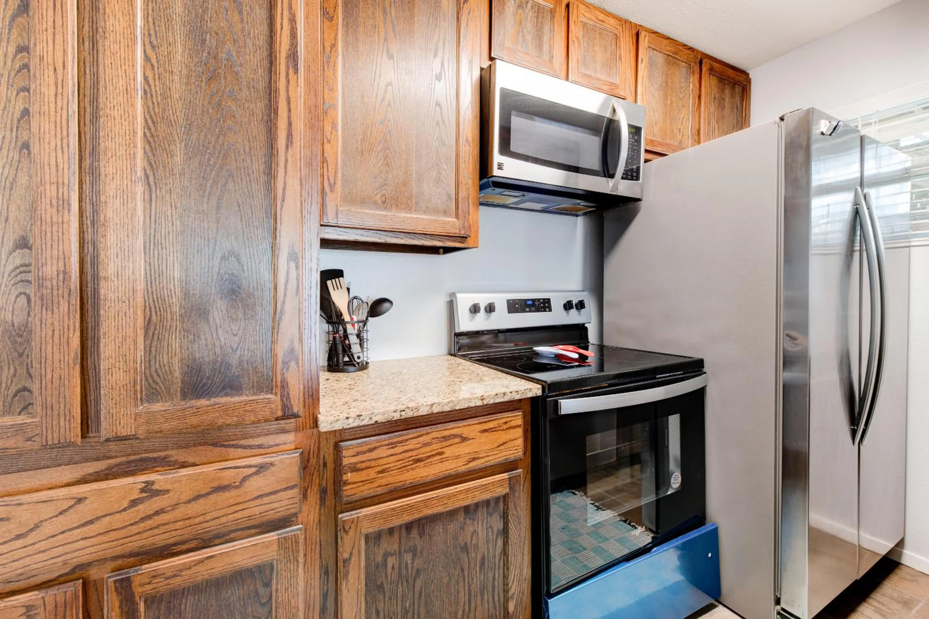 Other in Chasing Waves BH201