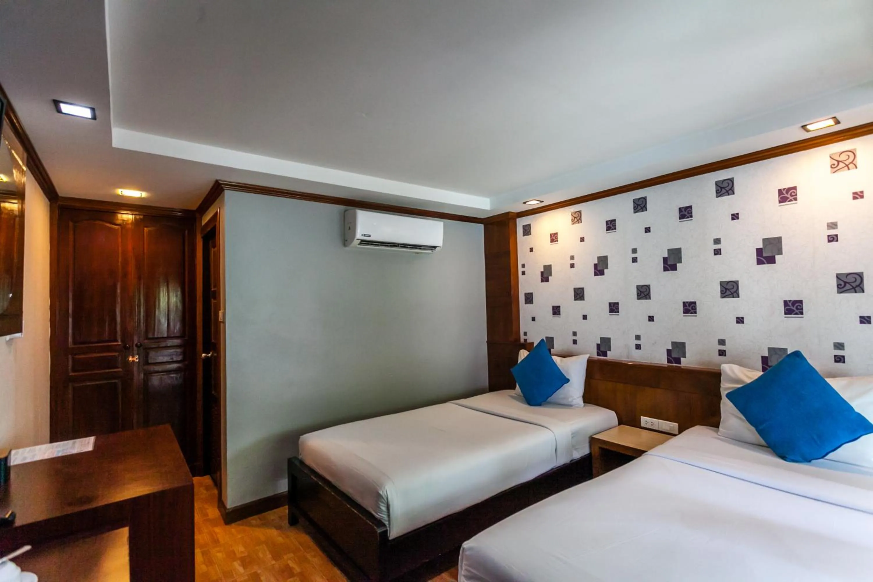 Bedroom, Bed in Coco Bella Hotel