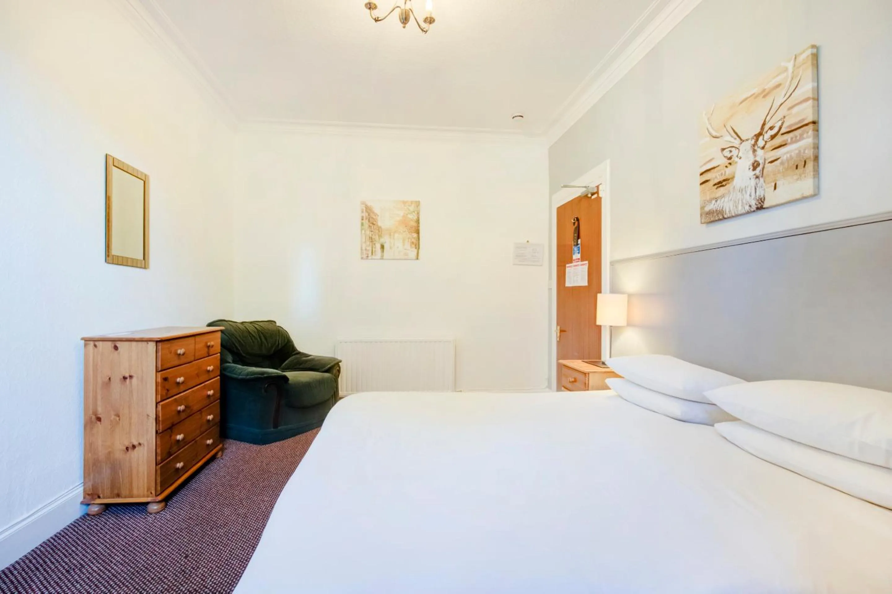 Bedroom in OYO Eastbank Hotel, Speyside Scotland