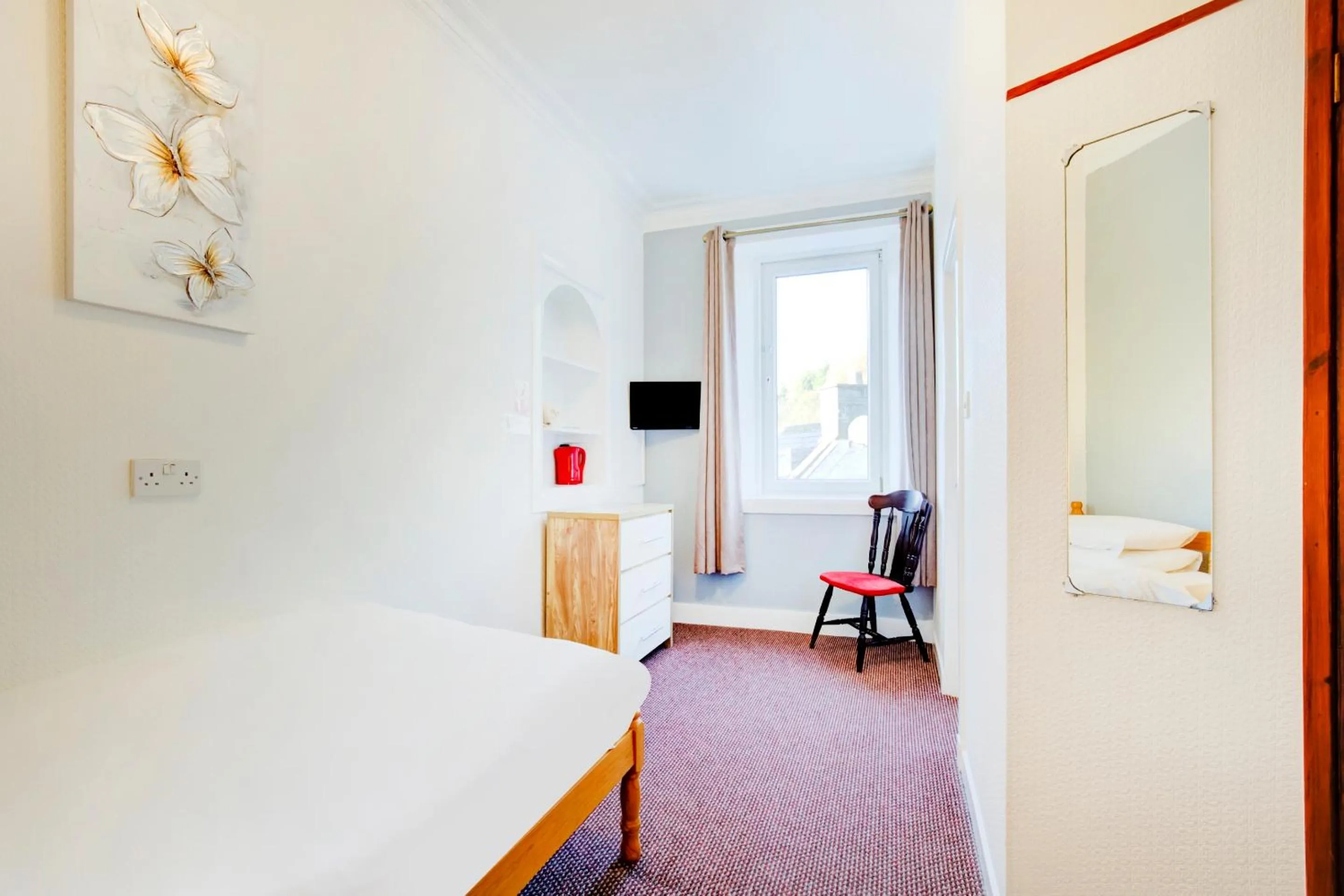 Bed in OYO Eastbank Hotel, Speyside Scotland