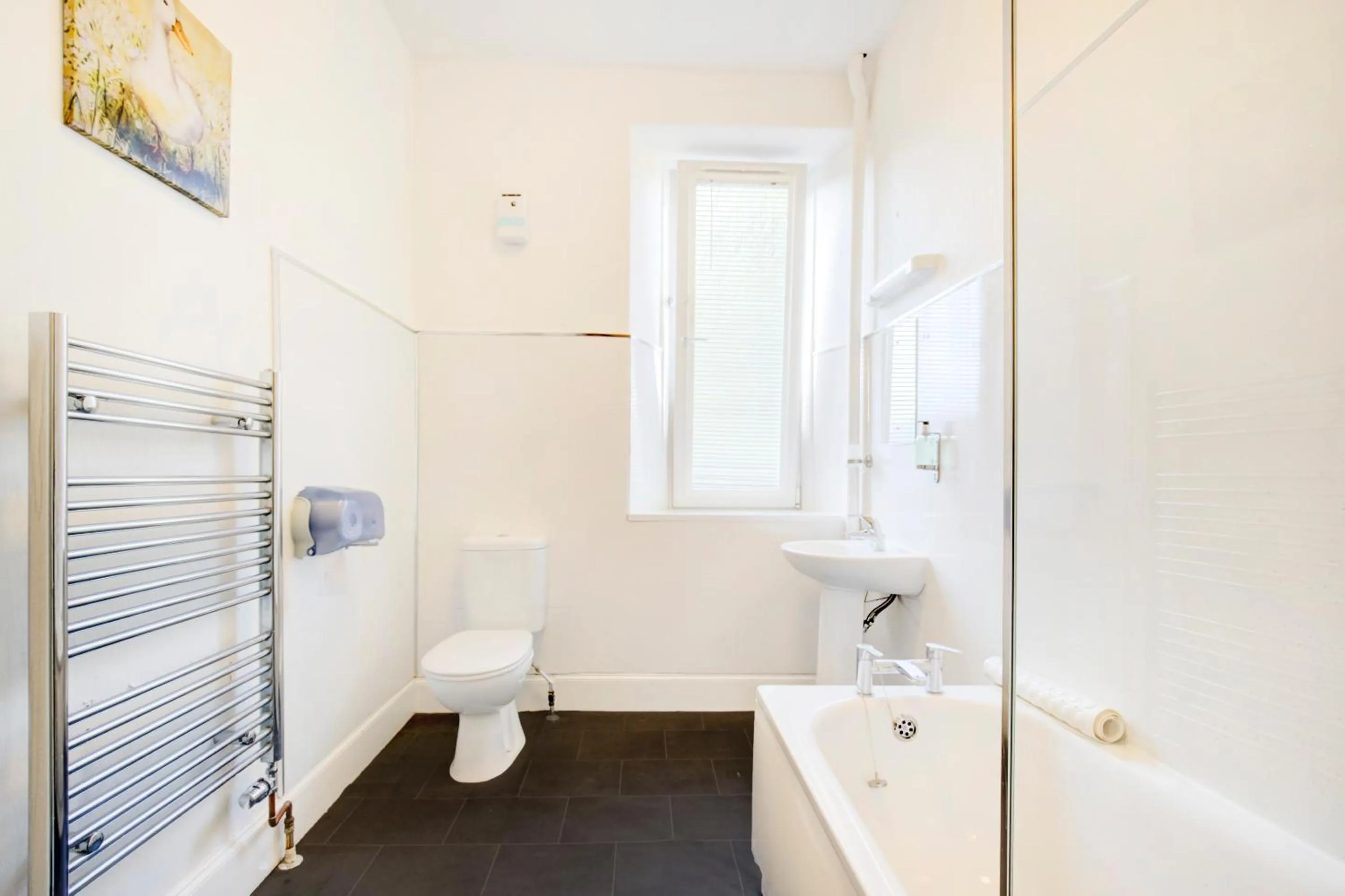 Bathroom in OYO Eastbank Hotel, Speyside Scotland