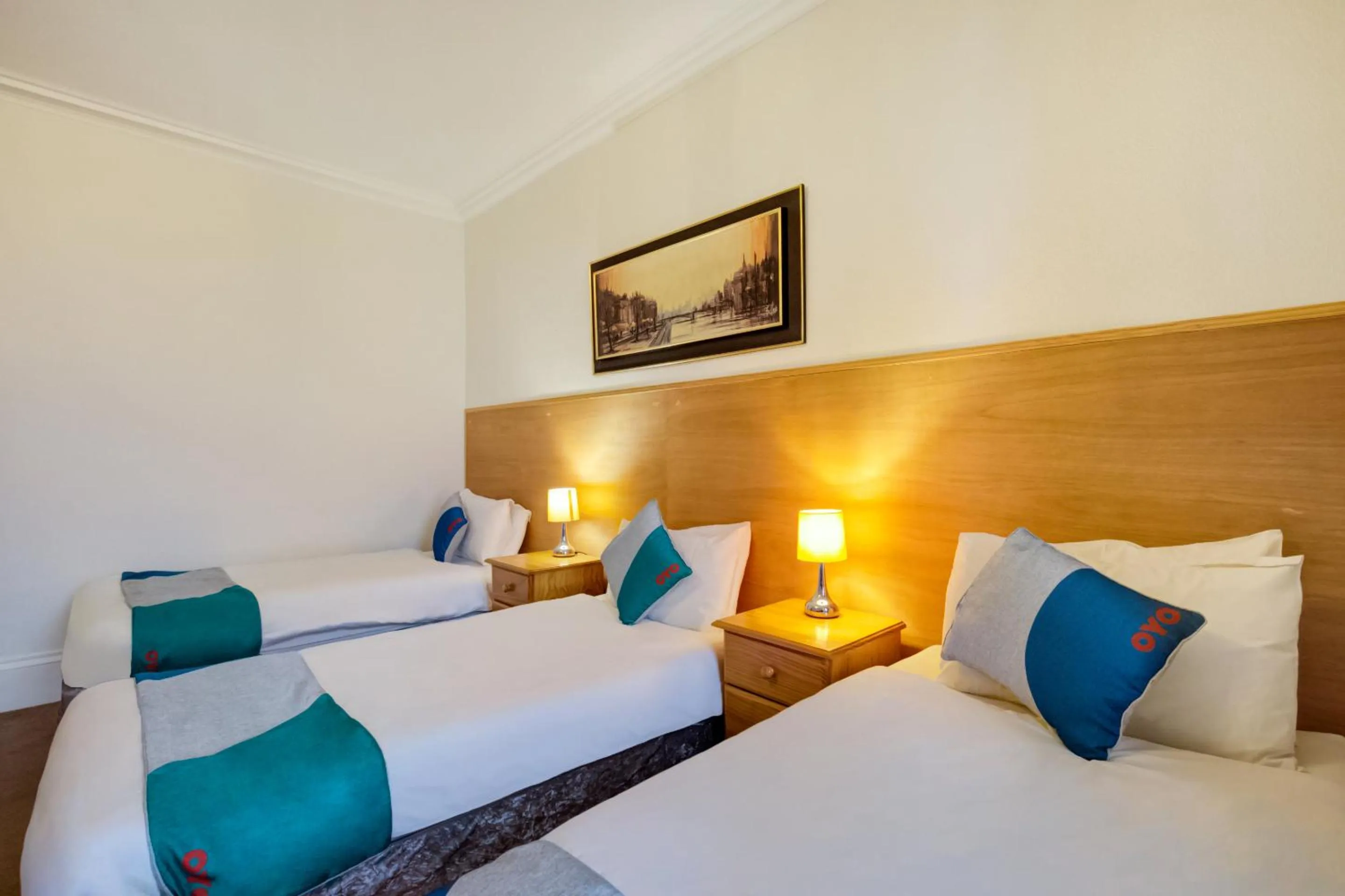 Photo of the whole room in OYO Eastbank Hotel, Speyside Scotland