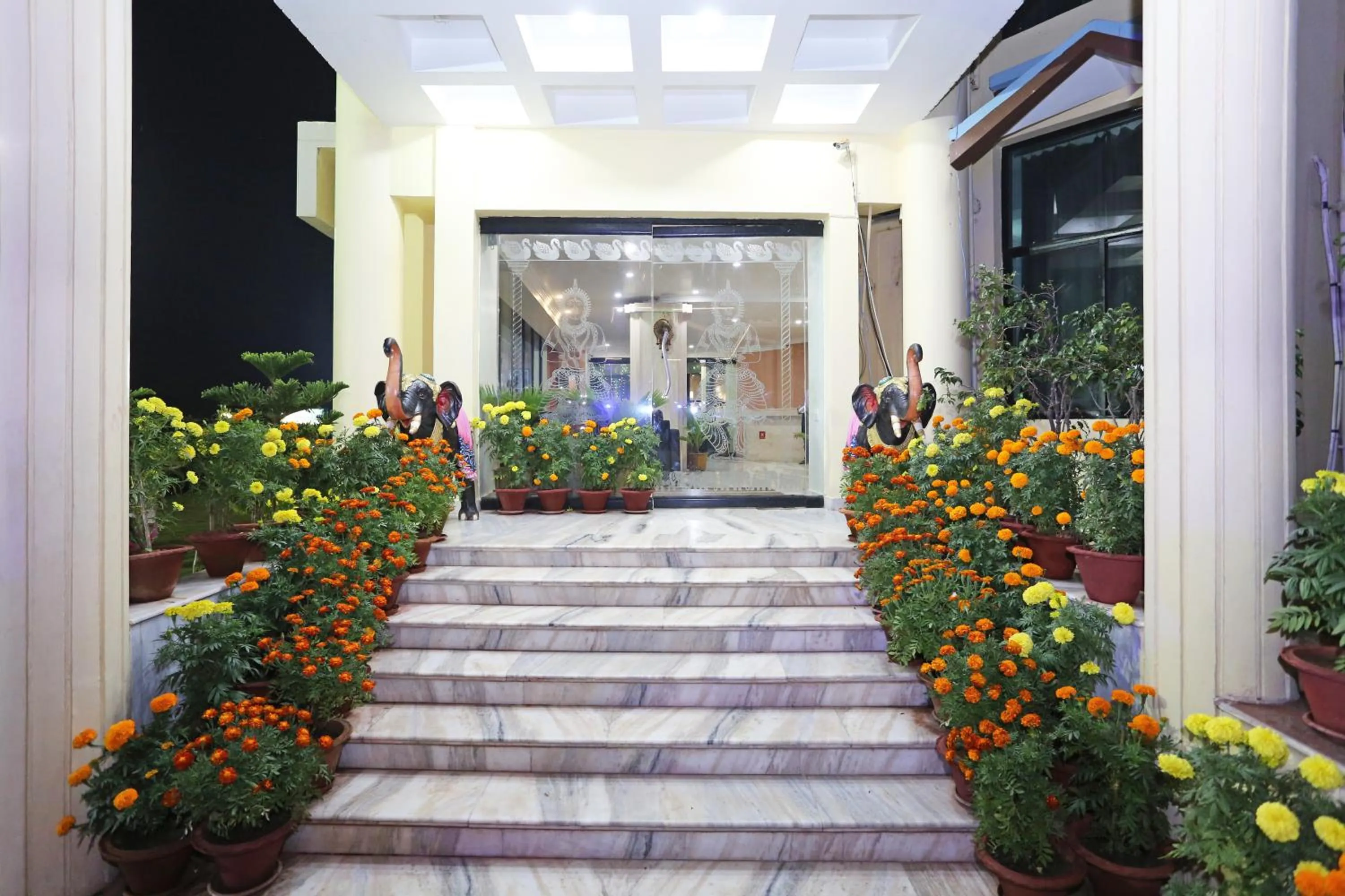 Facade/entrance in Hotel Niladri