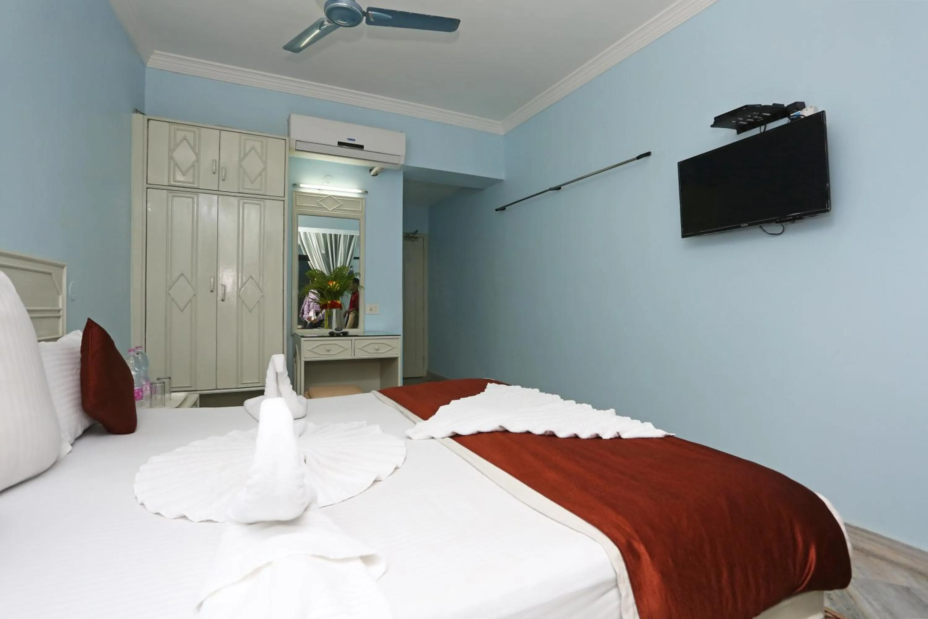 Photo of the whole room in Hotel Niladri