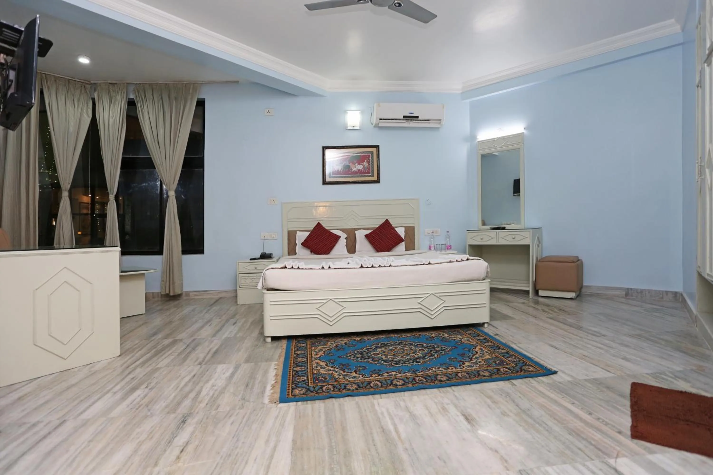 Bedroom in Hotel Niladri