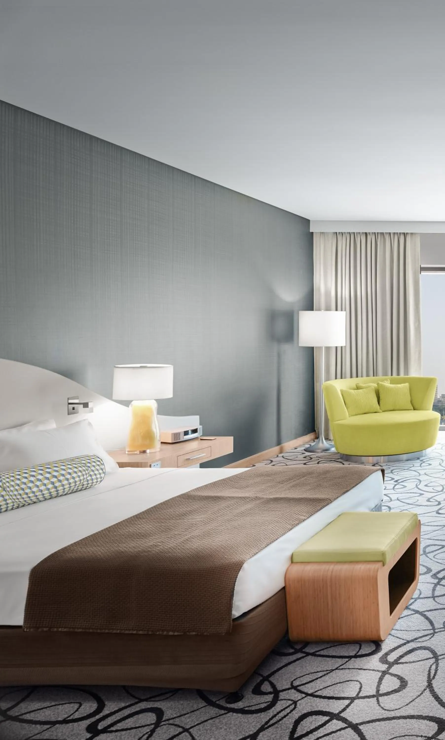 Bed in Sofitel Dubai Downtown