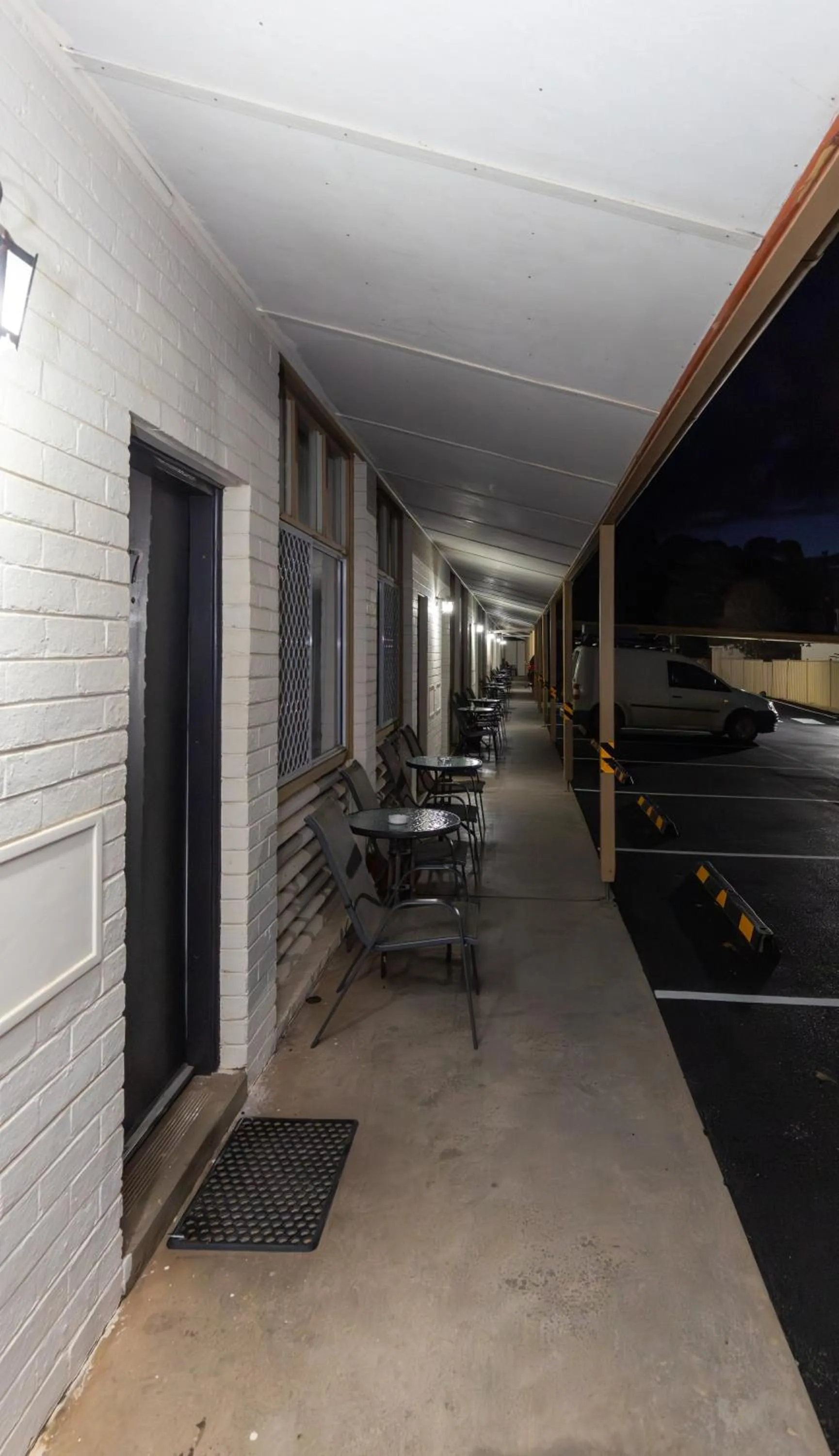 Patio in Golden Hills Motel