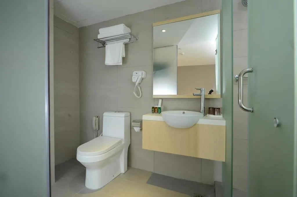 Bathroom in Pacific Express Hotel Central Market Kuala Lumpur