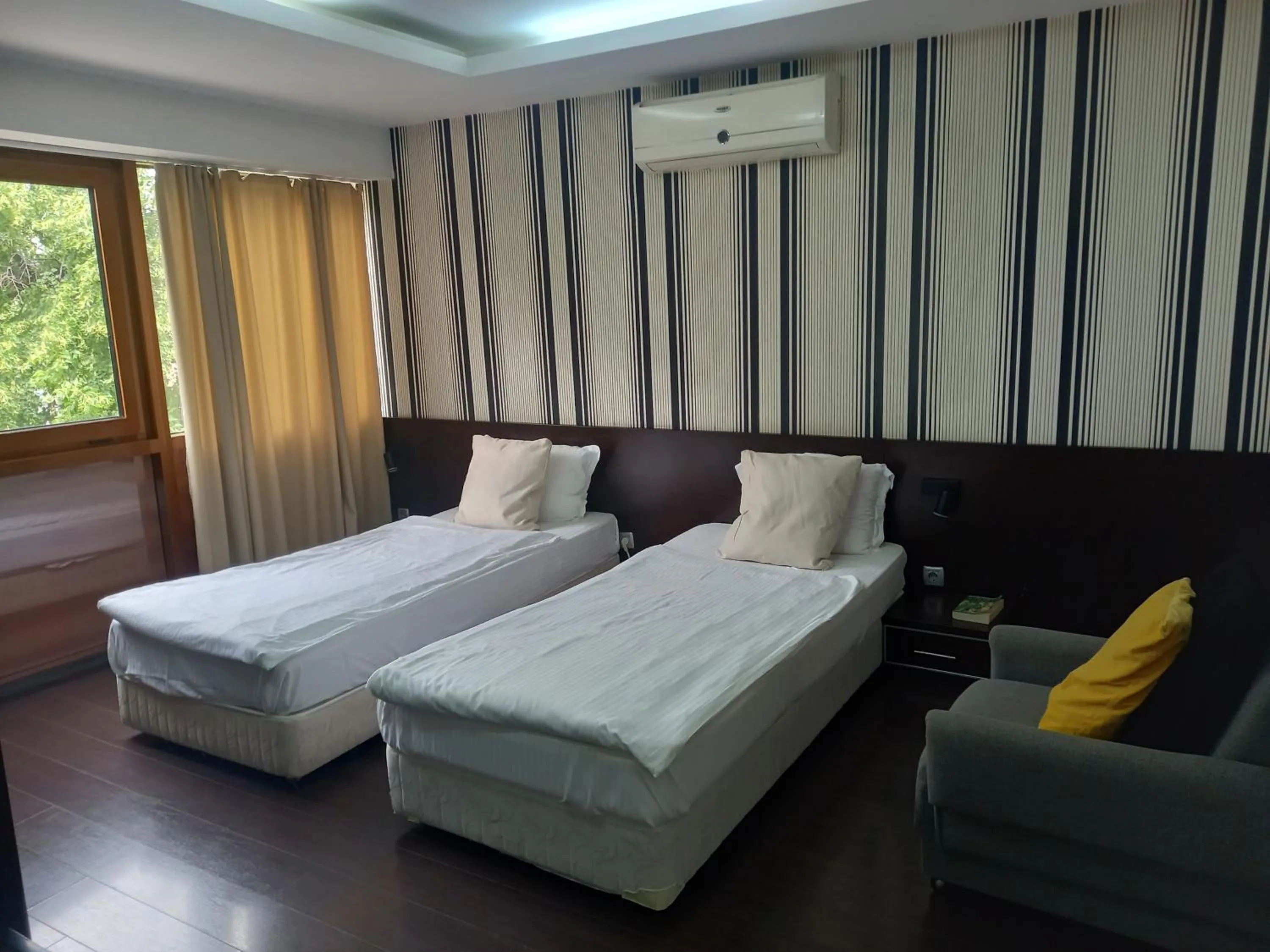 Photo of the whole room, Bed in Hotel Rio