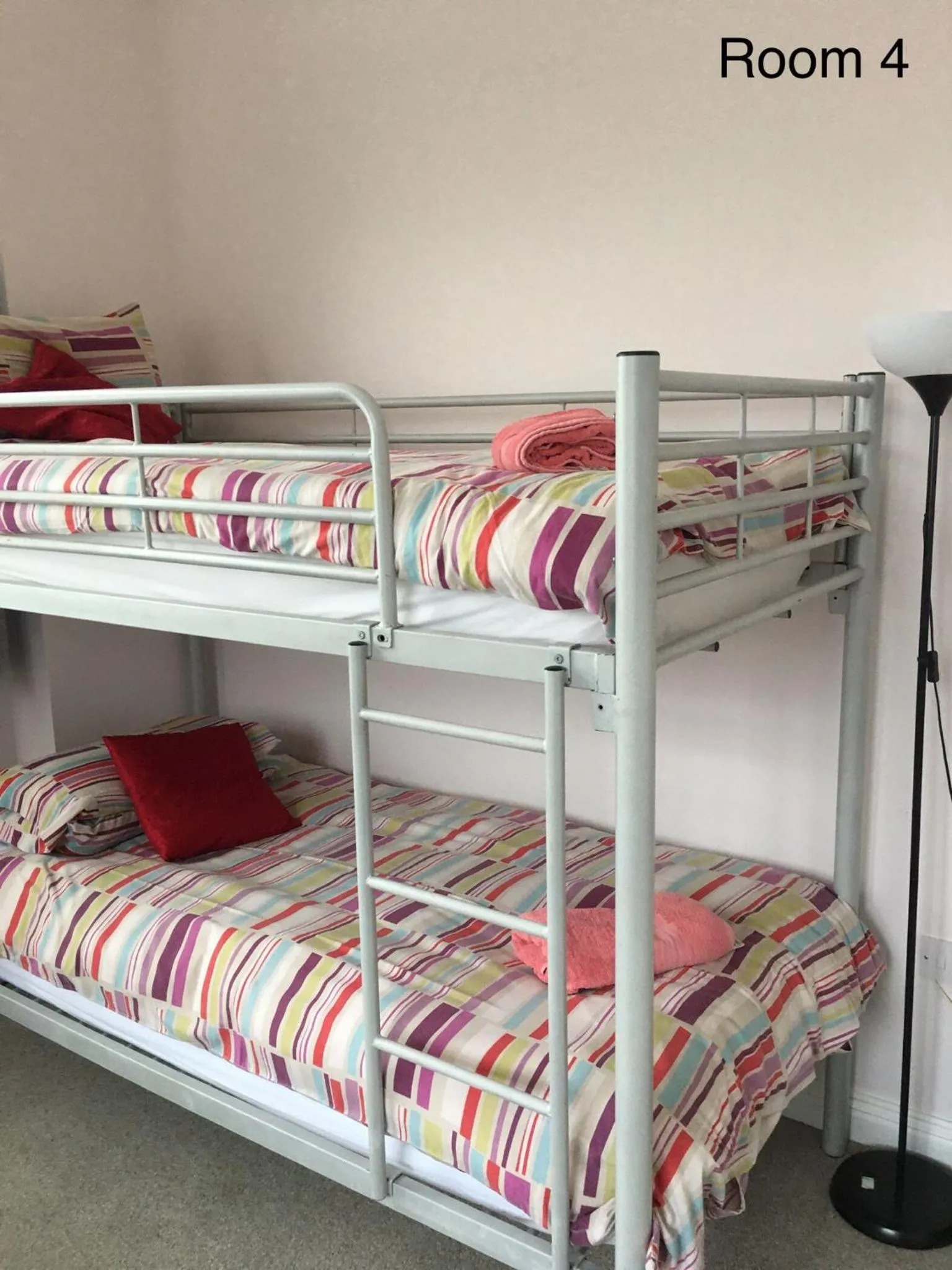 bunk bed, Bed in The Royal Oak