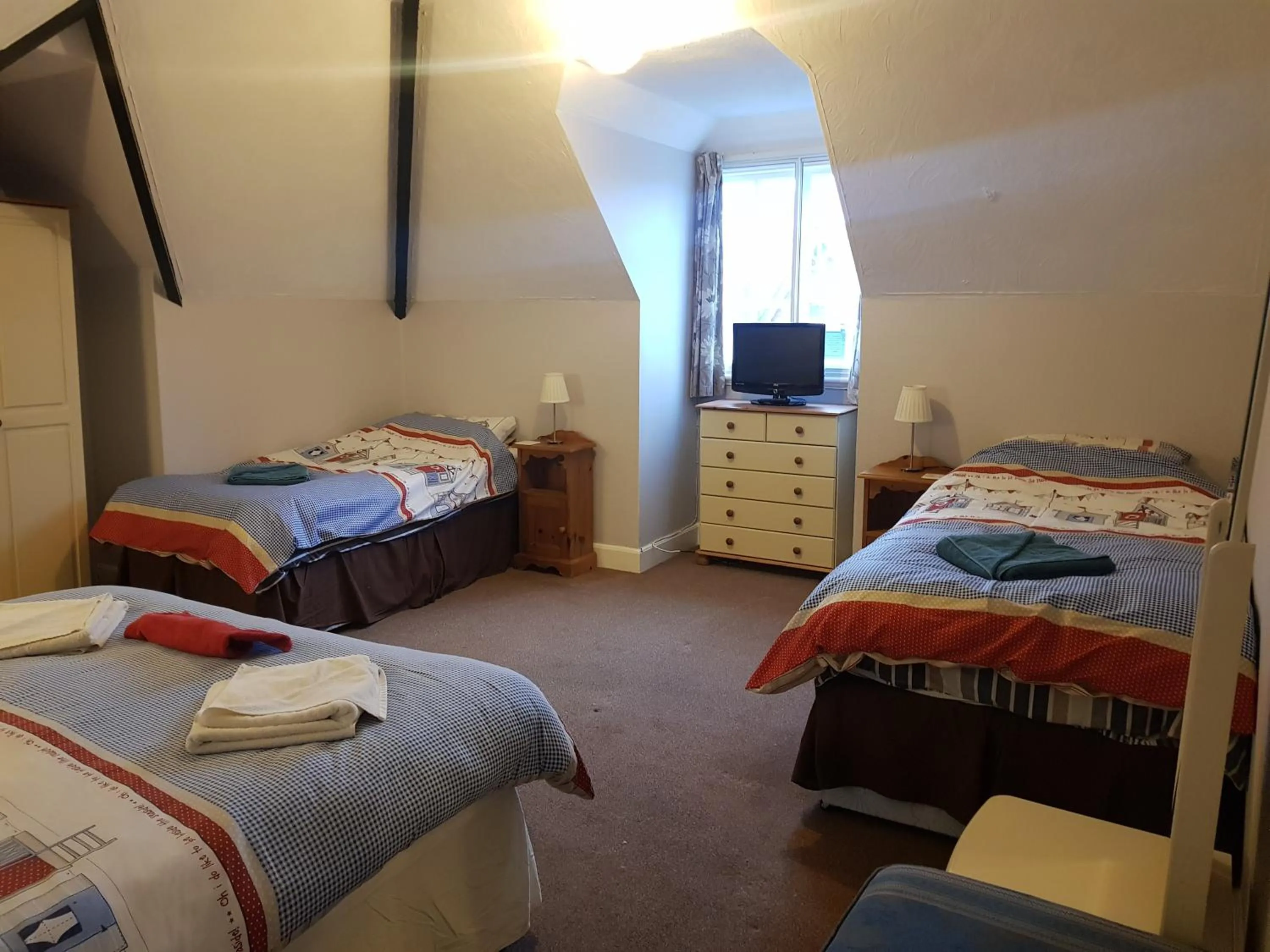 Bedroom, Bed in The Royal Oak