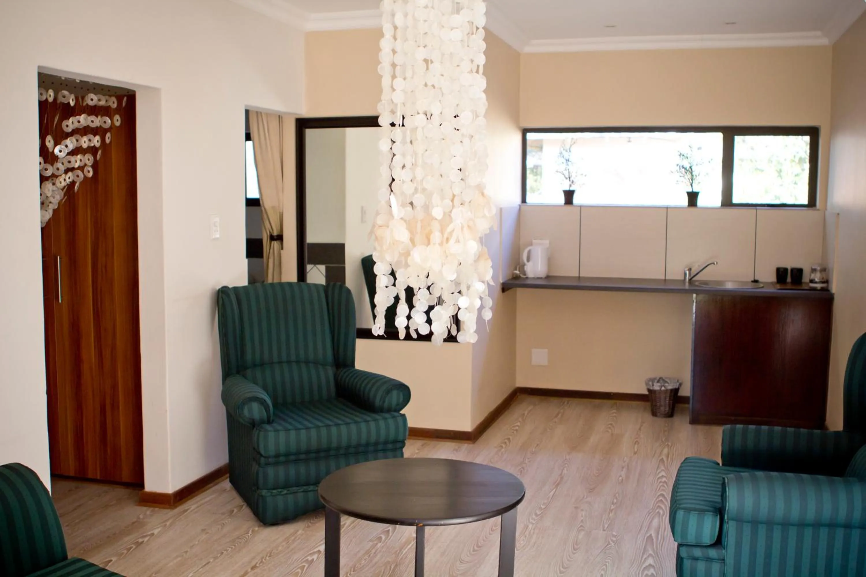 Kitchen or kitchenette in Villa Mexicana Guesthouse