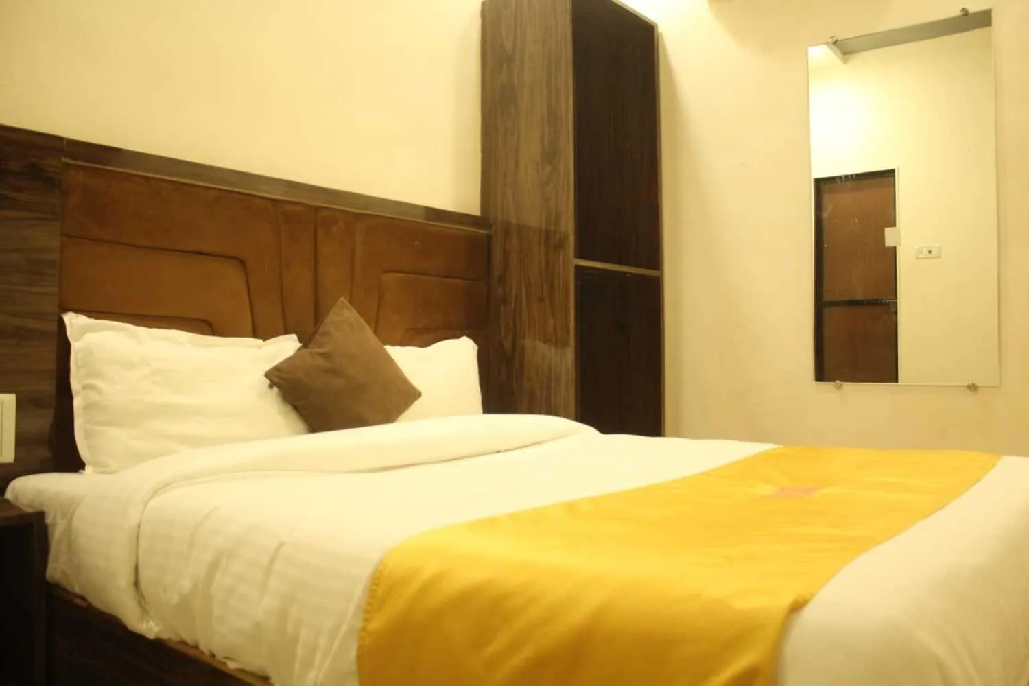 Bed in Hotel Siddharth Residency- Siddharth Nagar, Goregaon West