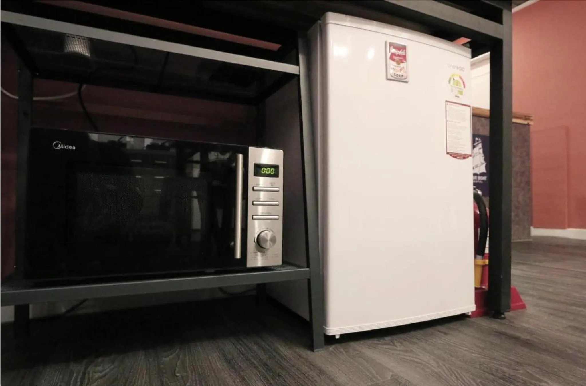 Communal kitchen in Blueboat Hostel Jeonju