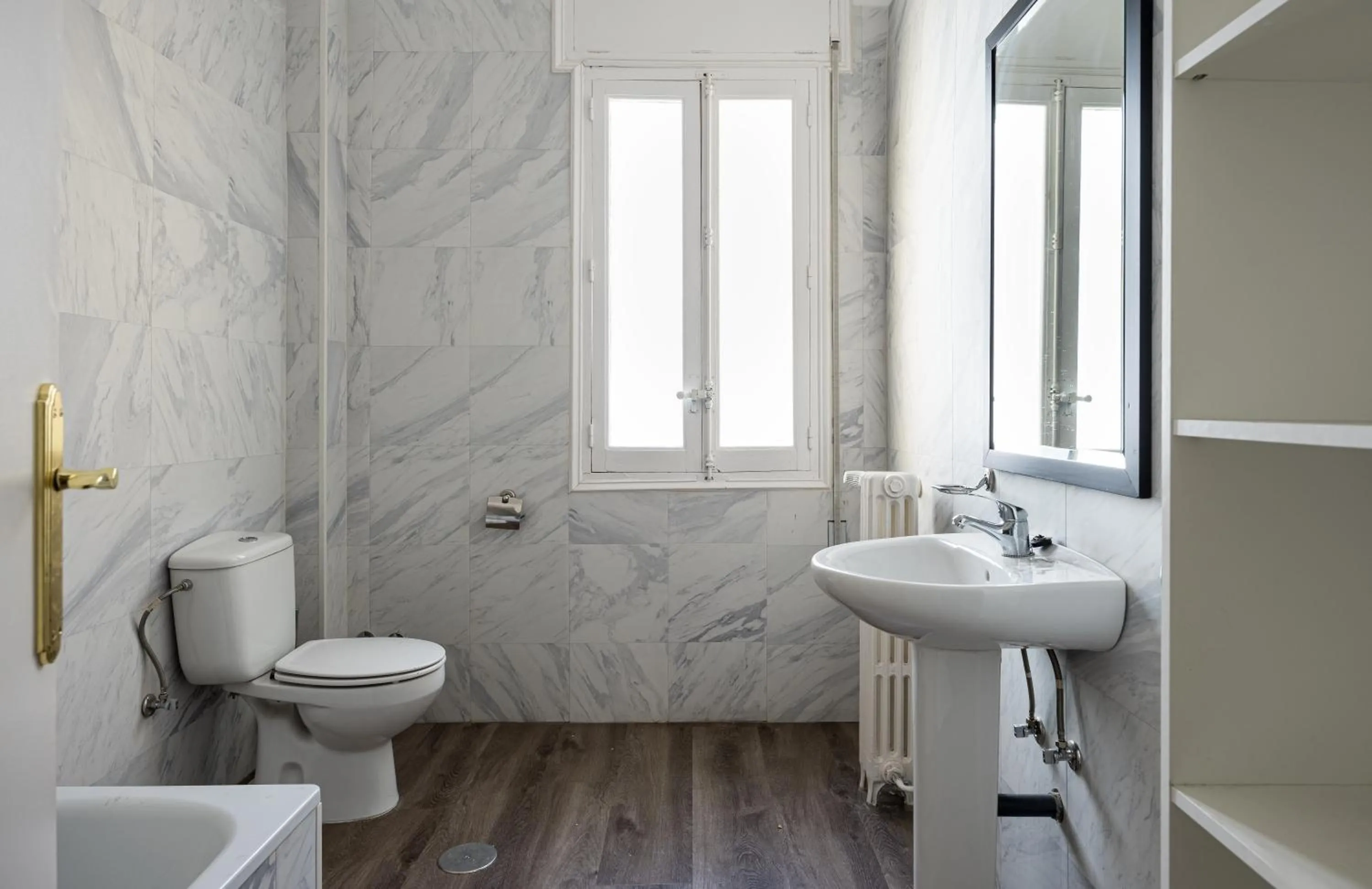 Bathroom in Live It Madrid Chamberi