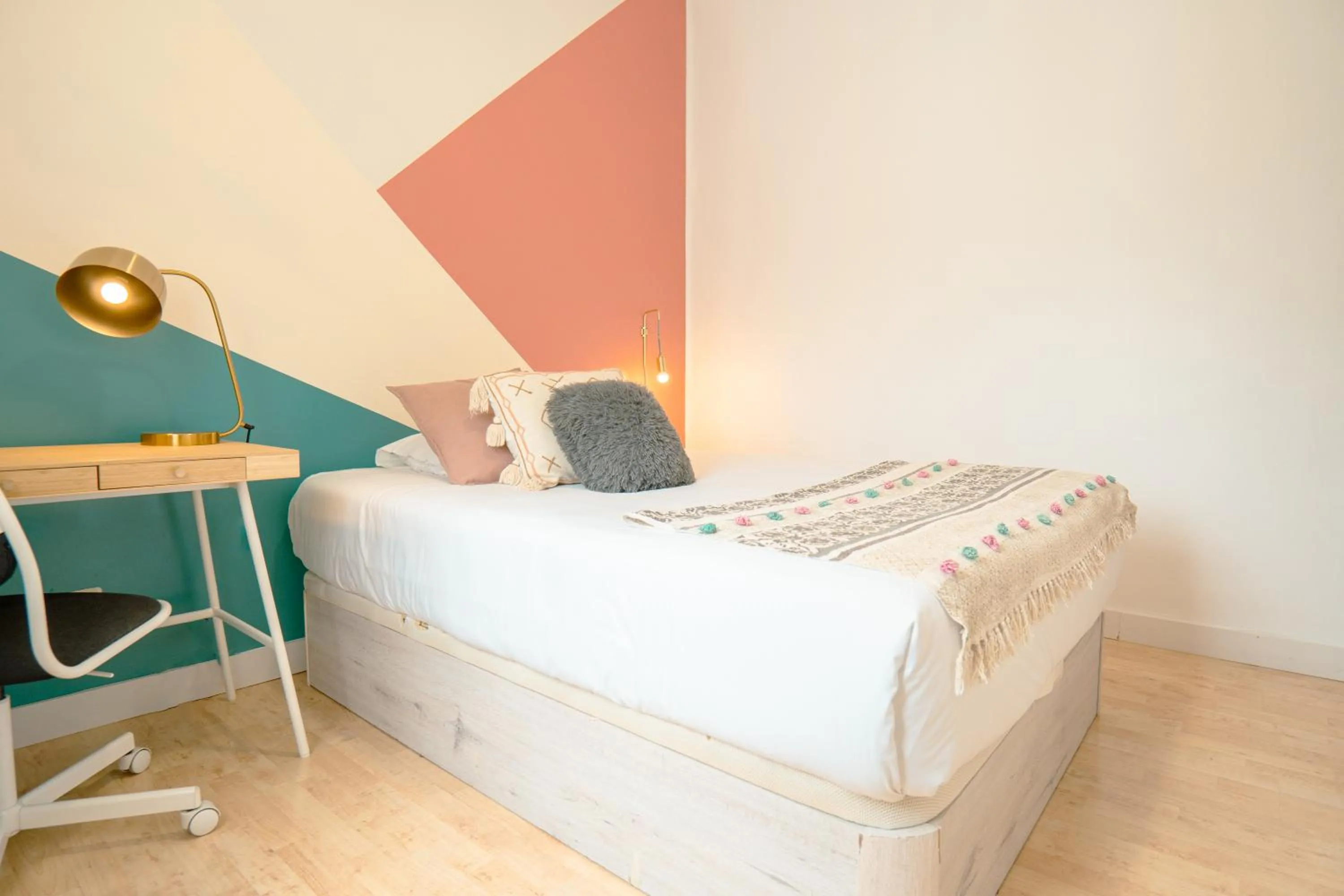 Bedroom, Bed in Live It Madrid Chamberi