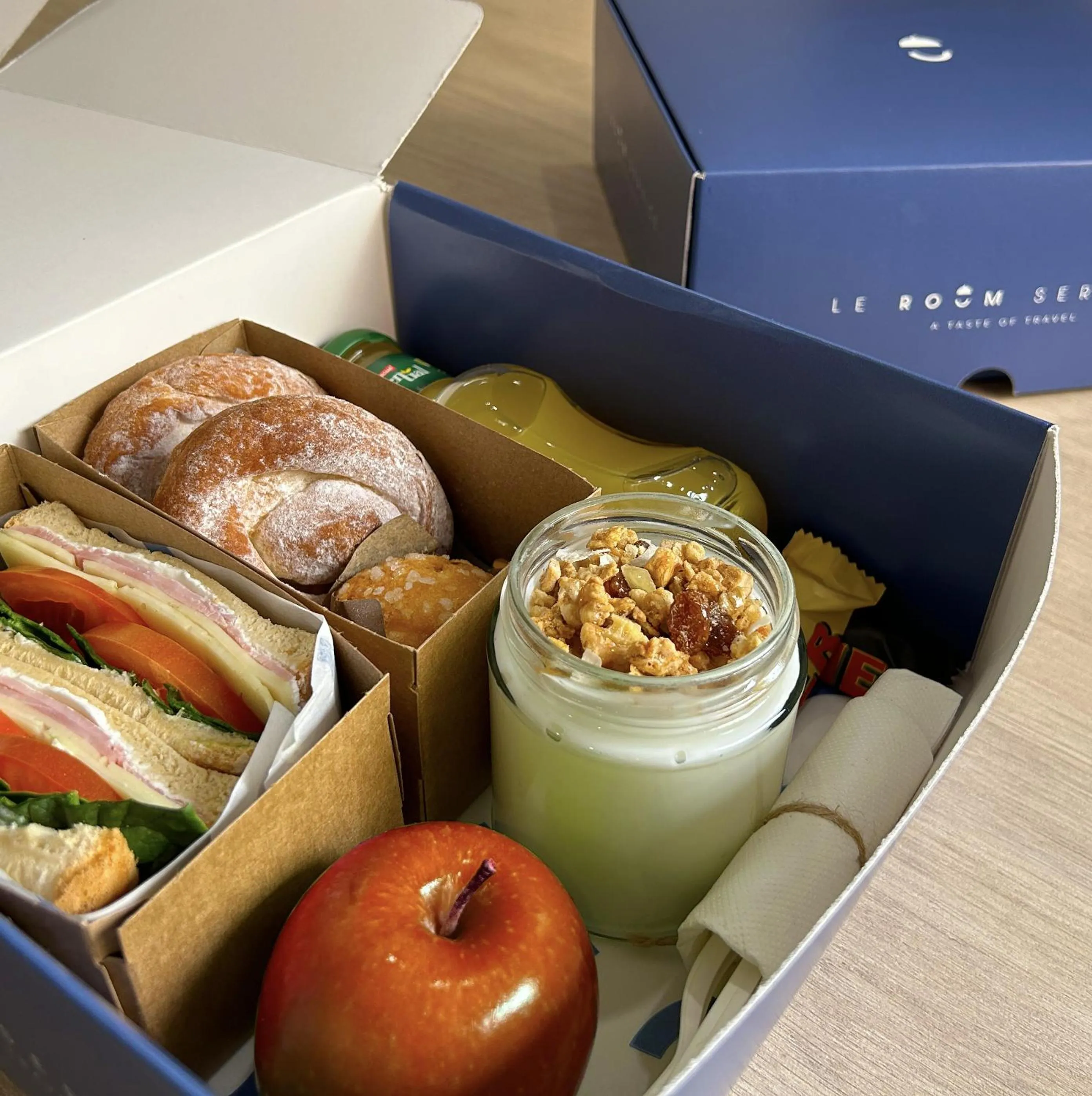 Breakfast in Live It Madrid Chamberi