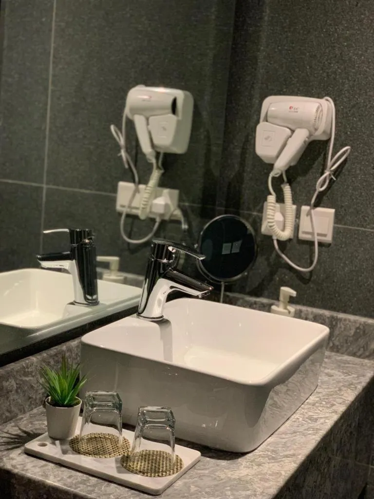 Bathroom in ساس رتل للوحدات السكنية المفروشة