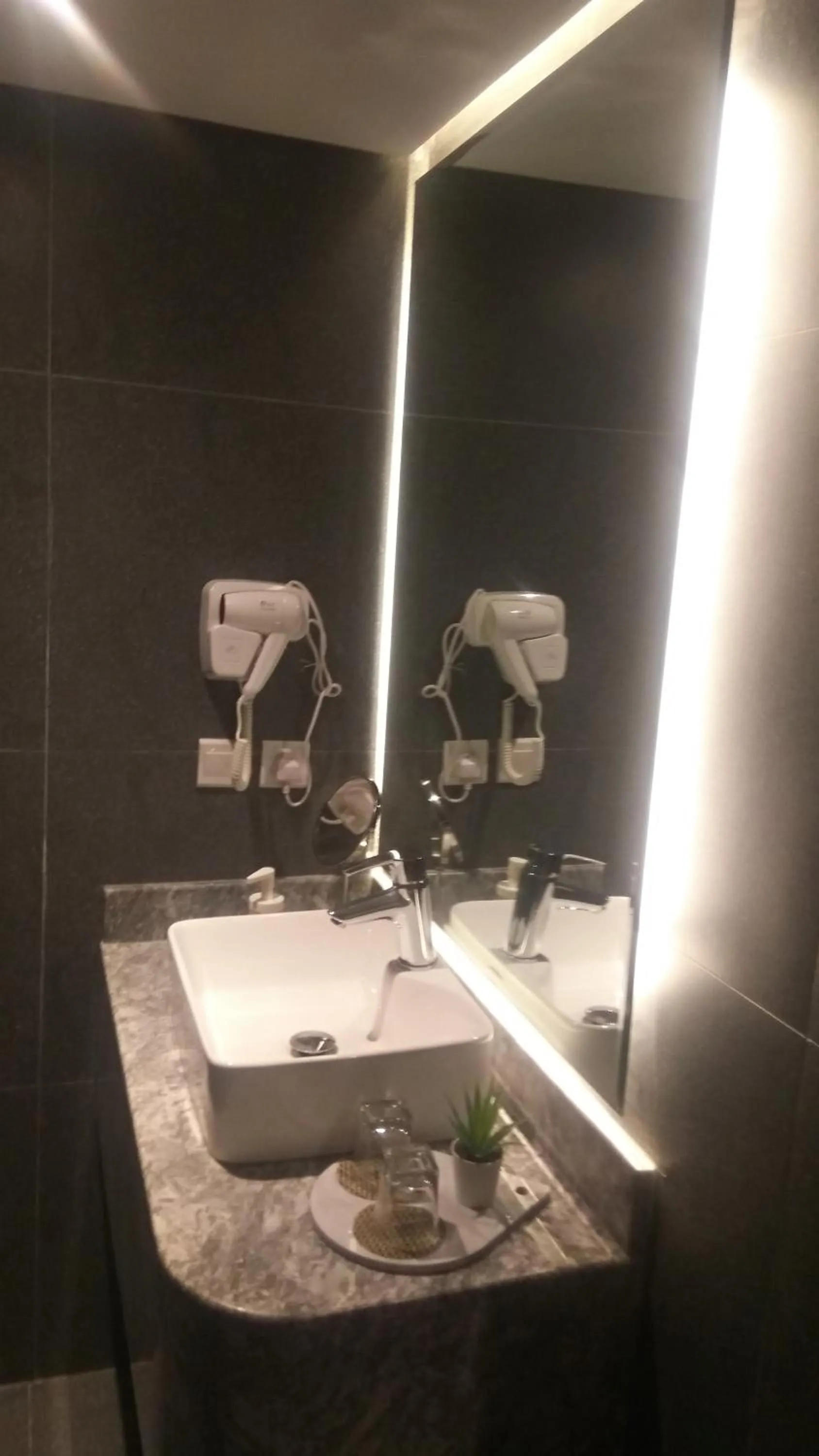 Bathroom in ساس رتل للوحدات السكنية المفروشة
