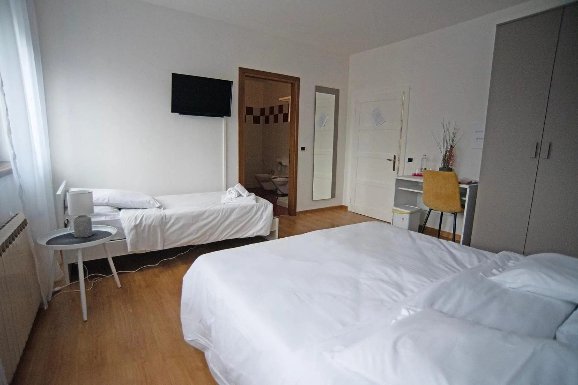 Bed in Albergo Alla Cesa