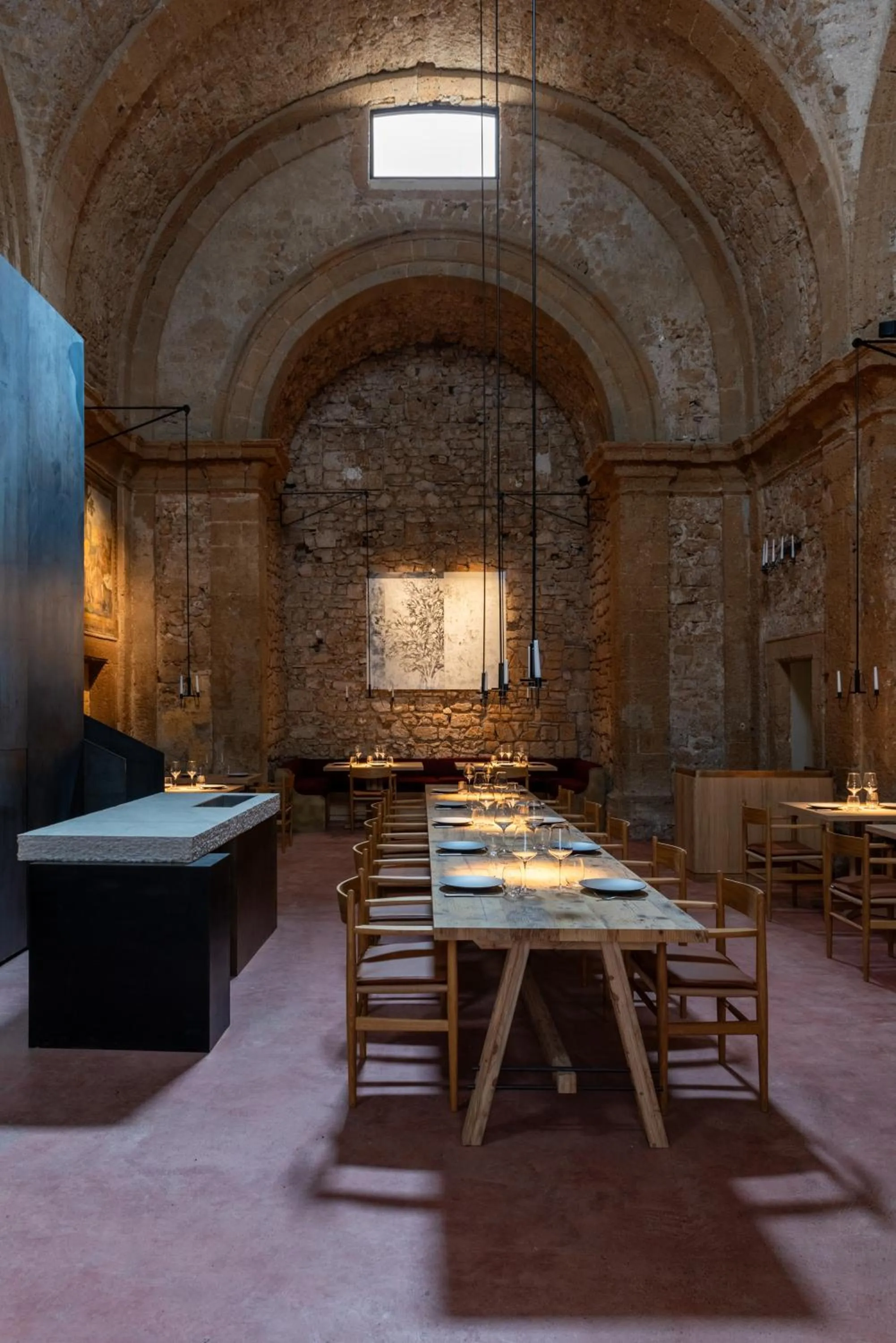 Restaurant/places to eat in Palazzo Petrvs