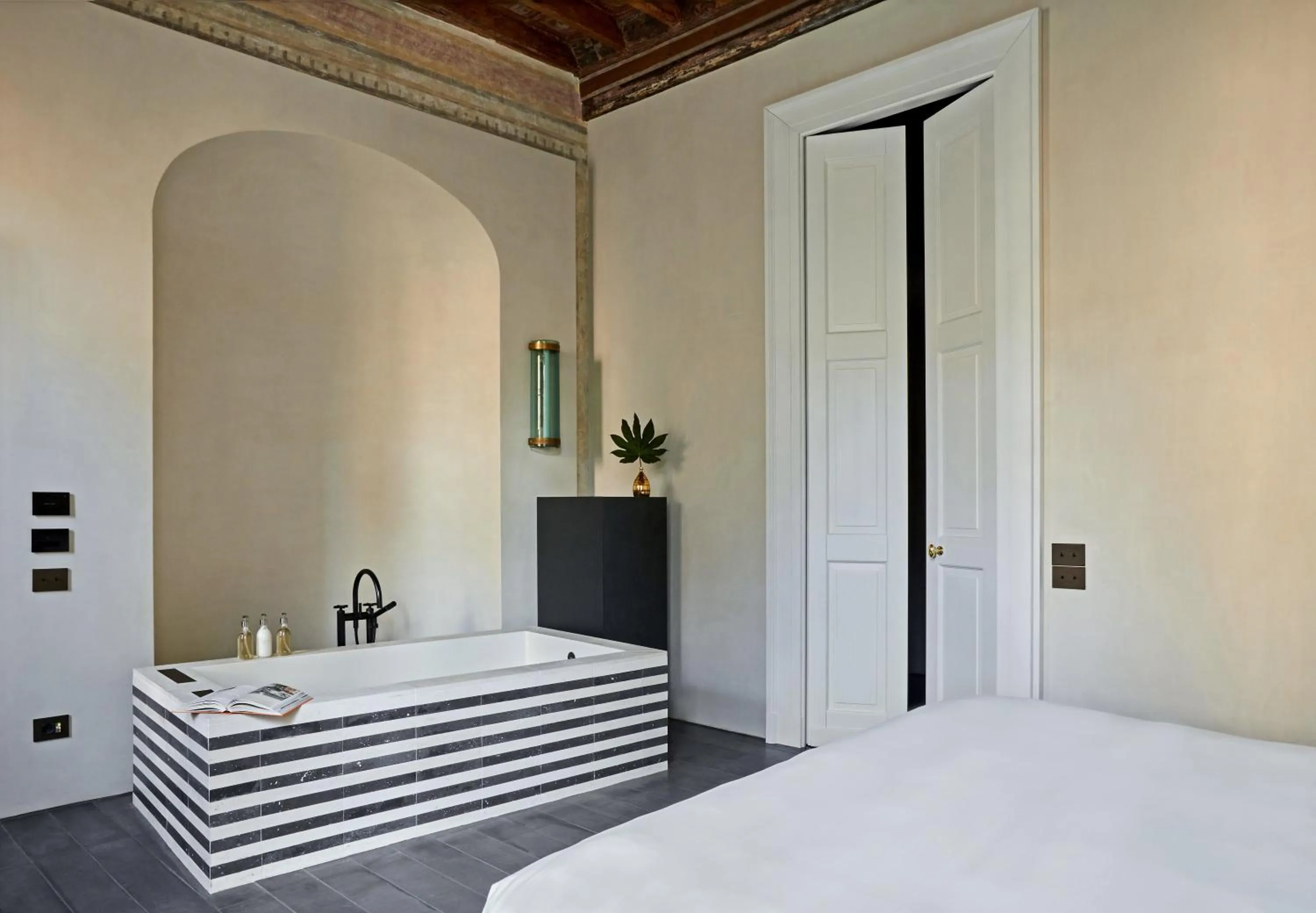 Bedroom, Bed in Palazzo Petrvs