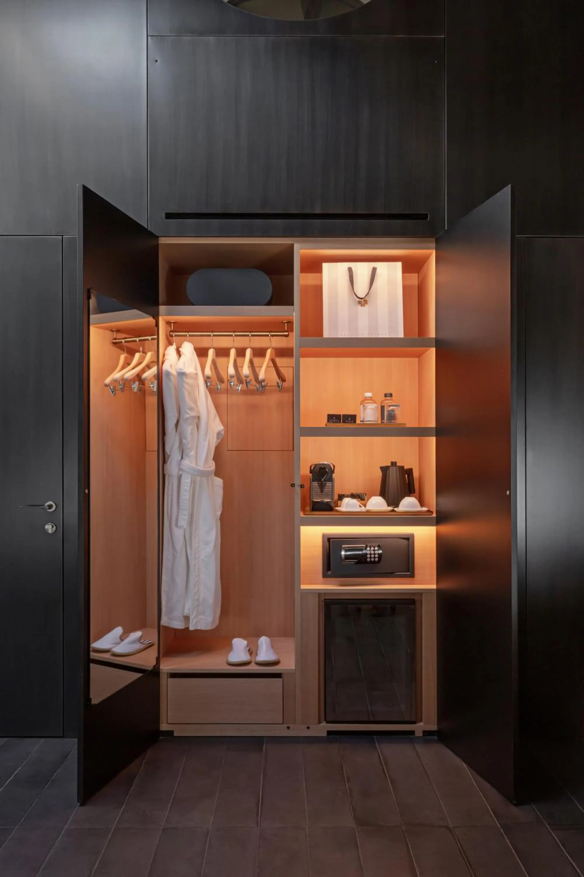 wardrobe in Palazzo Petrvs