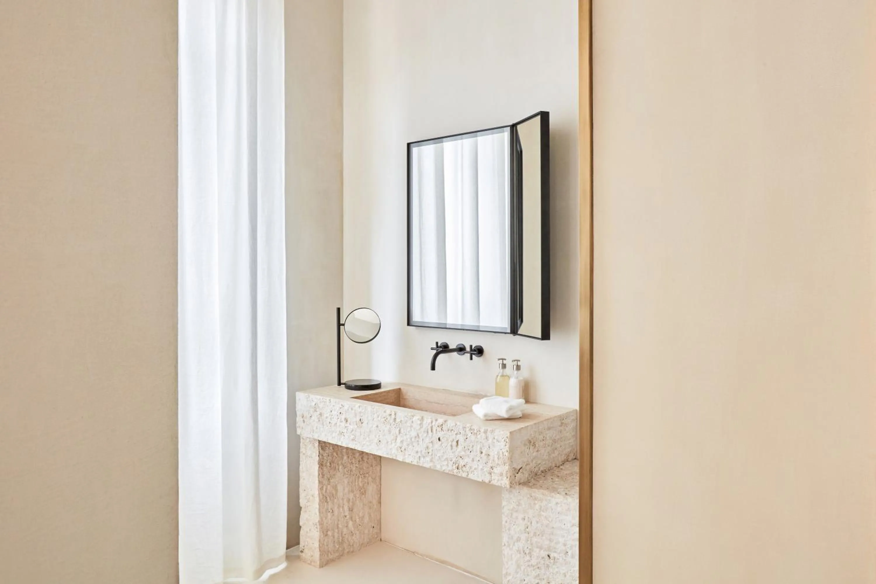 Bathroom in Palazzo Petrvs