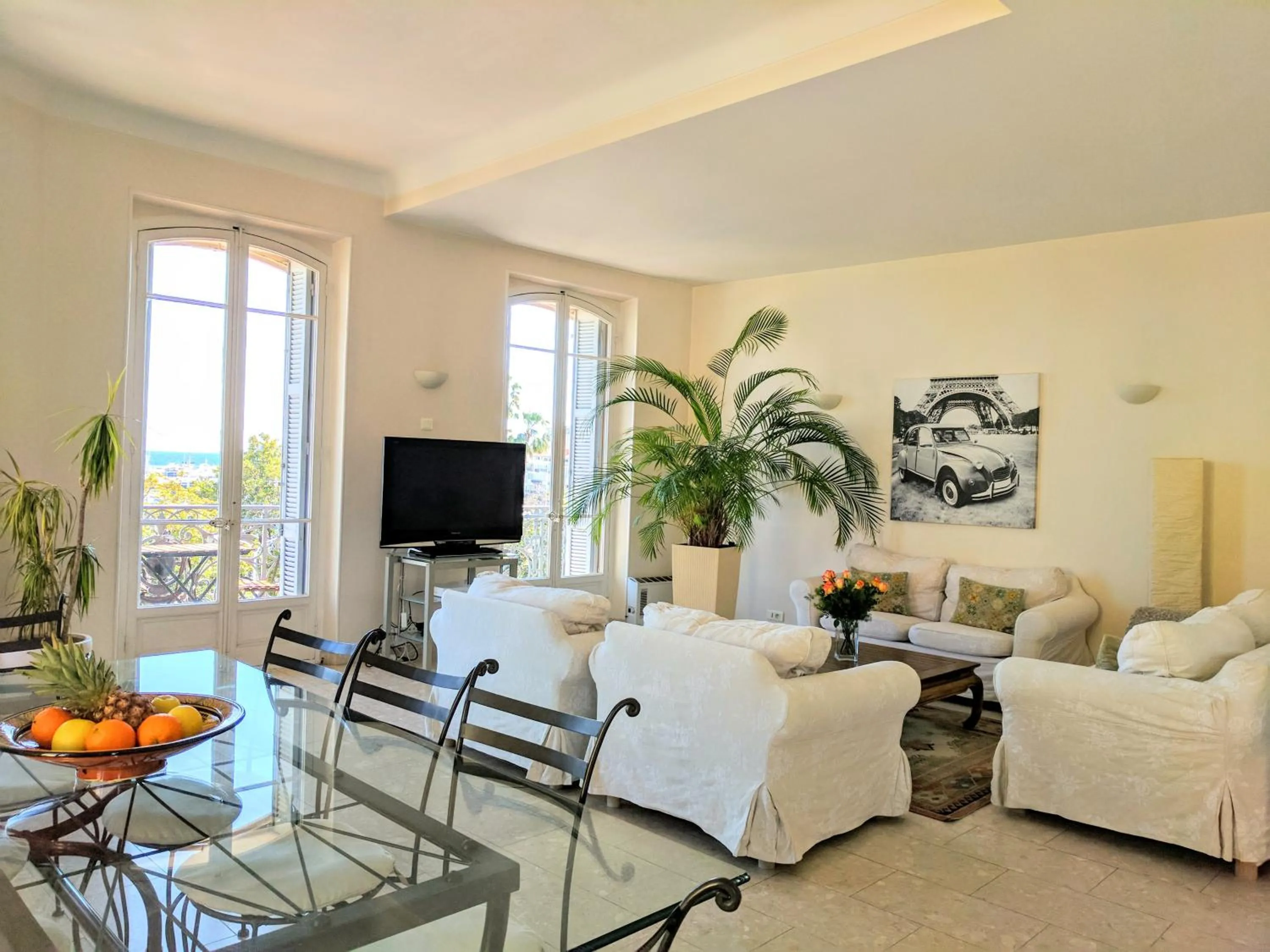 Citilet Louis Blanc 1,2,3 - Three gorgeous, open-plan apartments