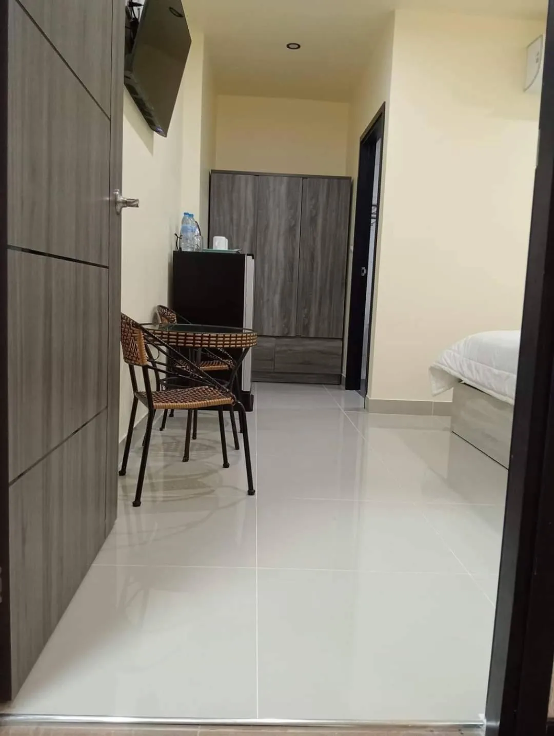 View (from property/room), Bed in Pasadena Lodge