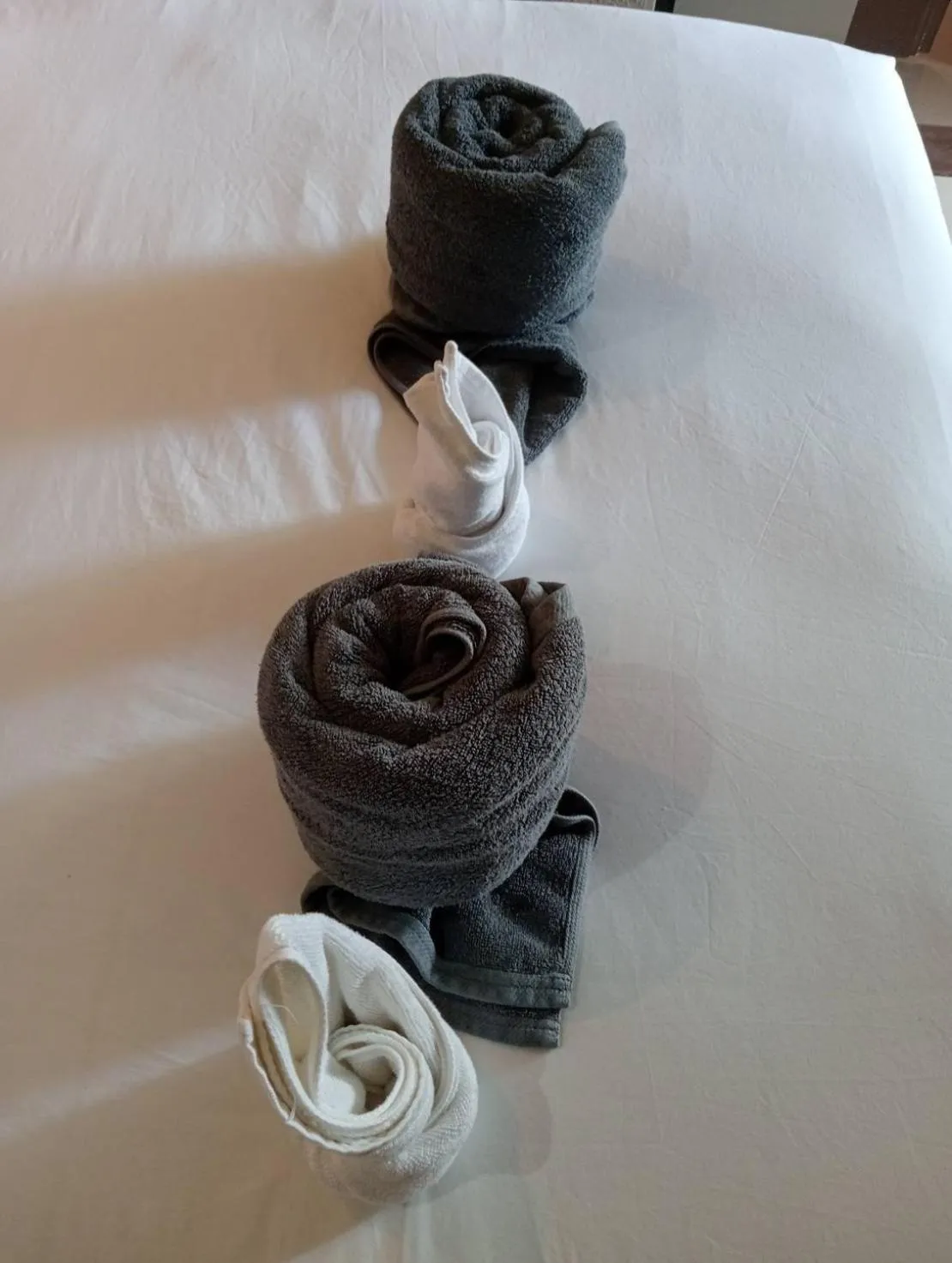 Bed in Pasadena Lodge