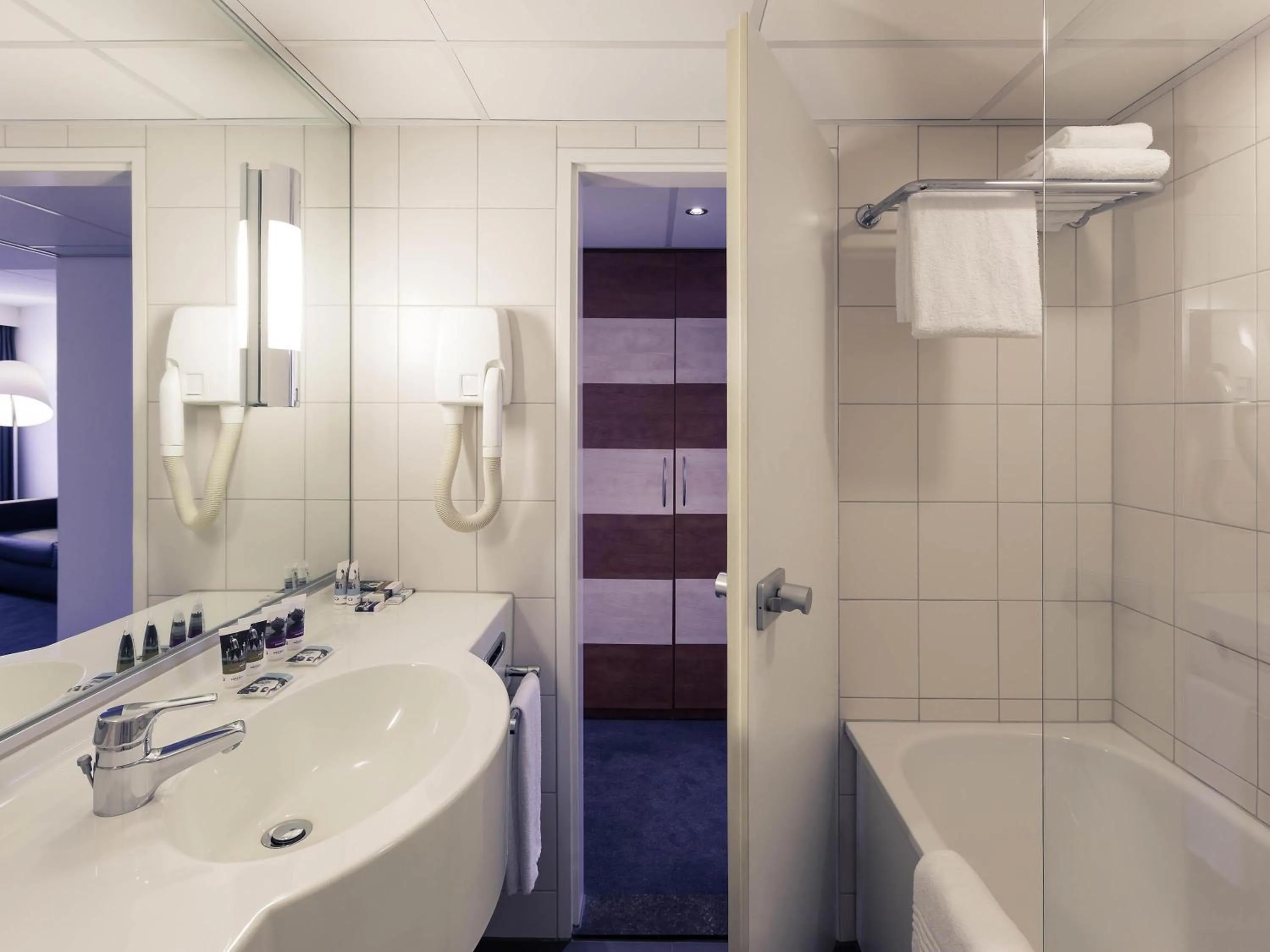 Bedroom in Mercure Hotel Amsterdam West