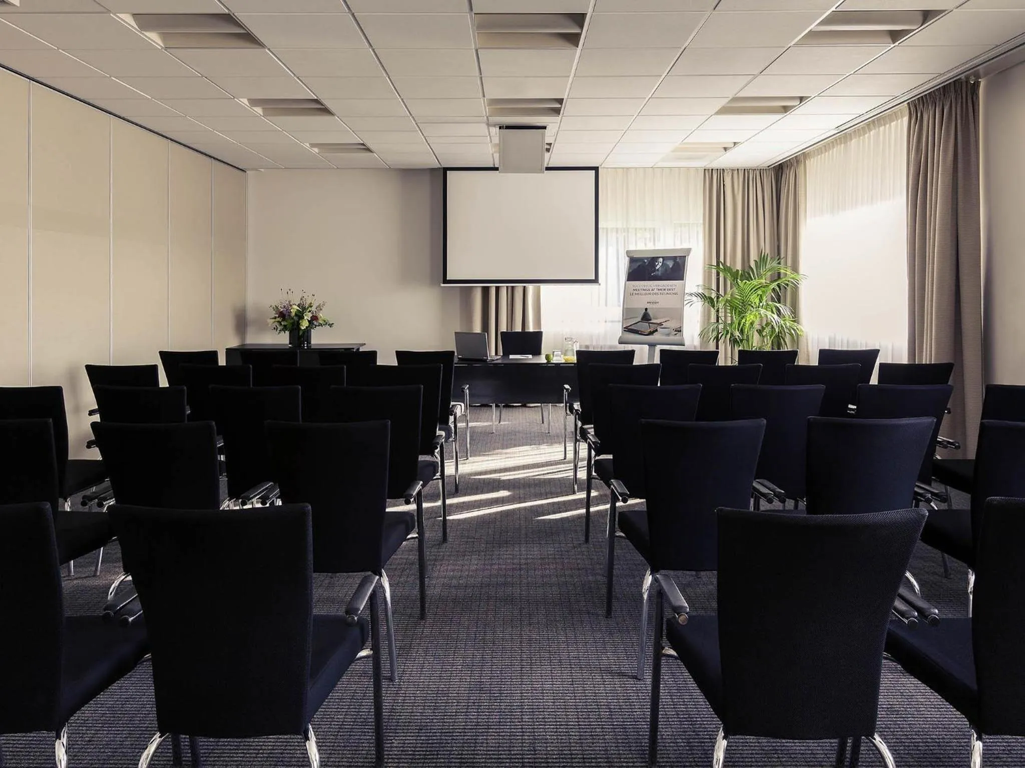 Meeting/conference room in Mercure Hotel Amsterdam West