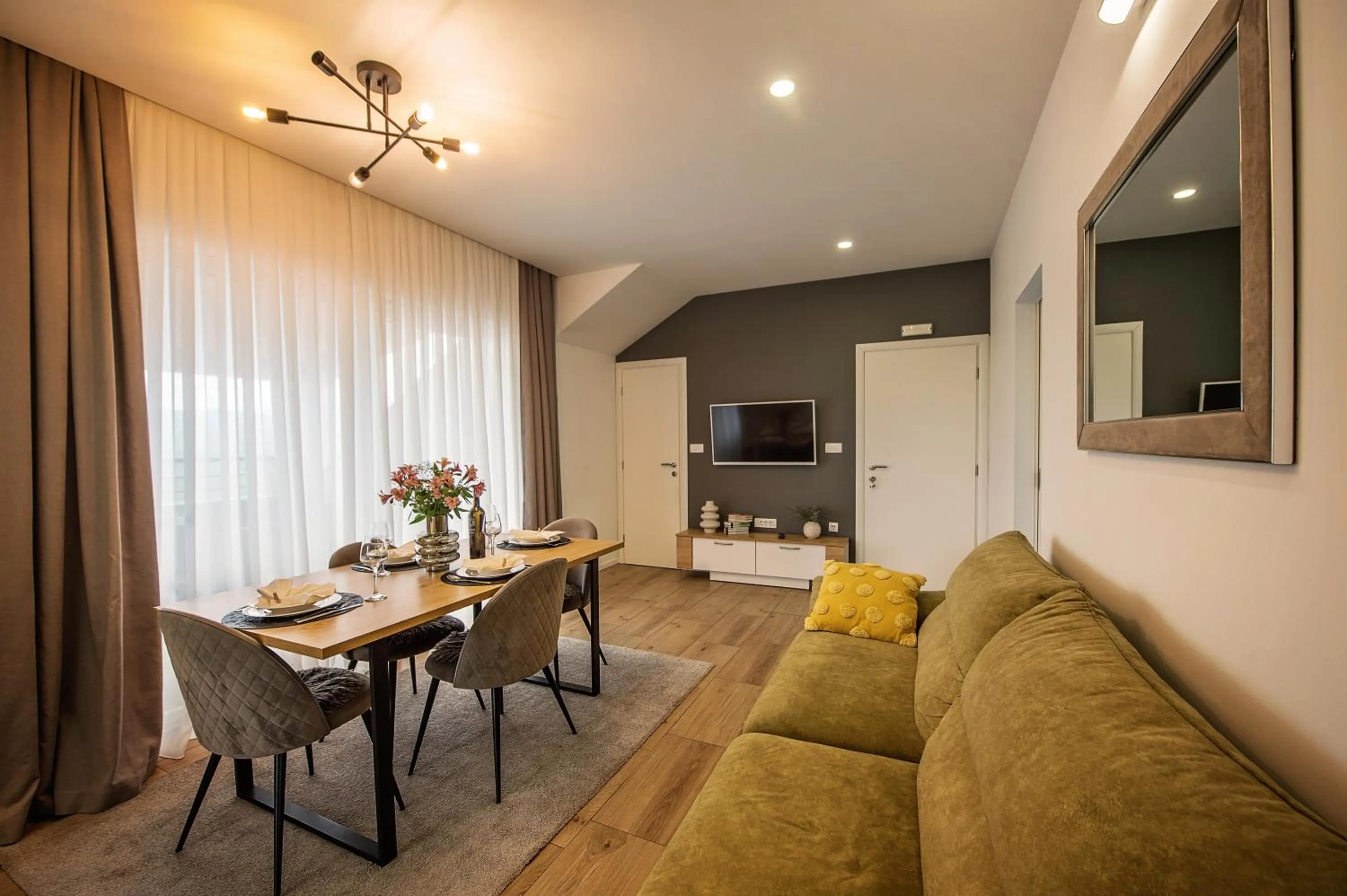 Apartman I & J