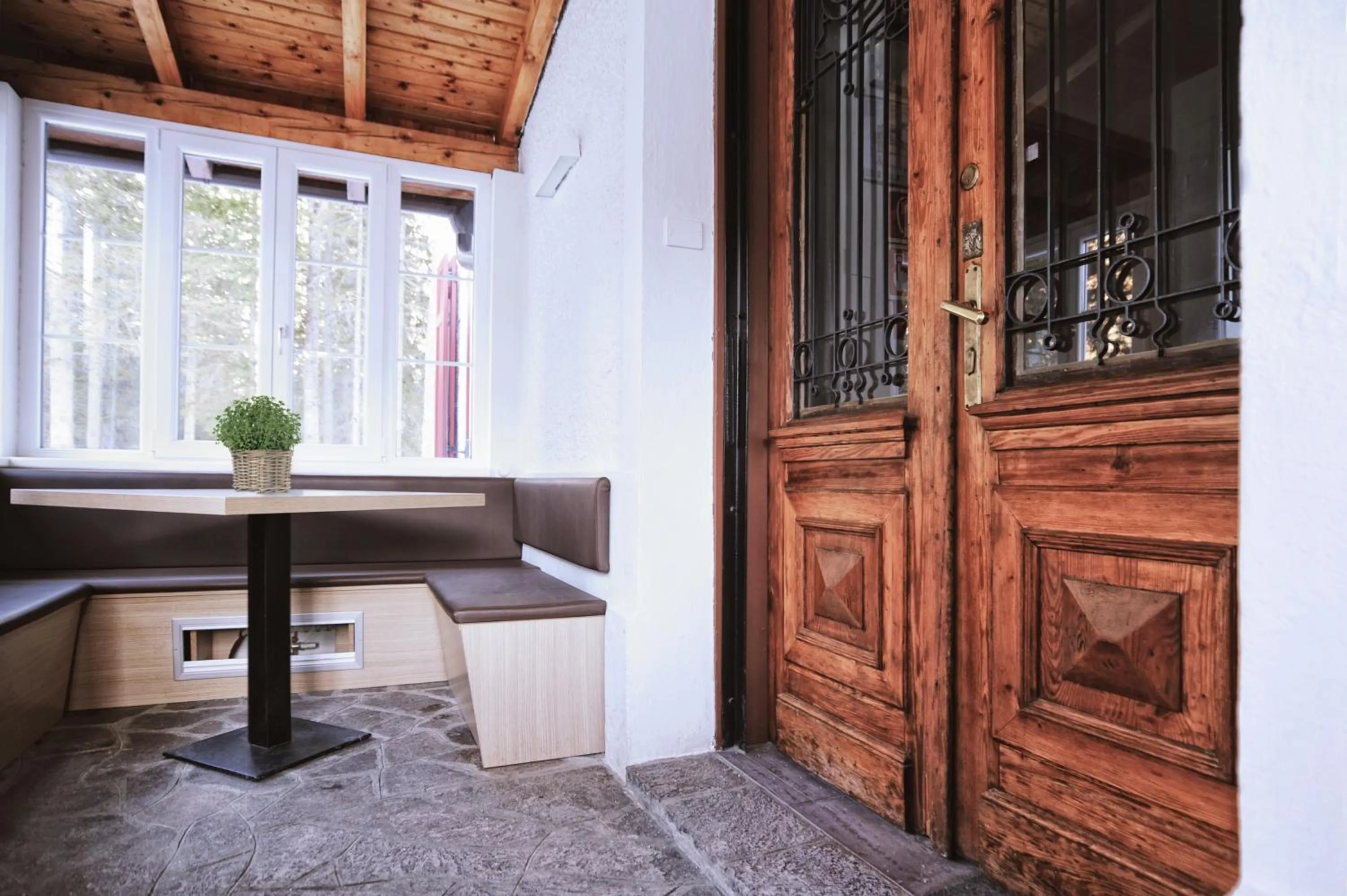 Patio in Hotel Croda Rossa