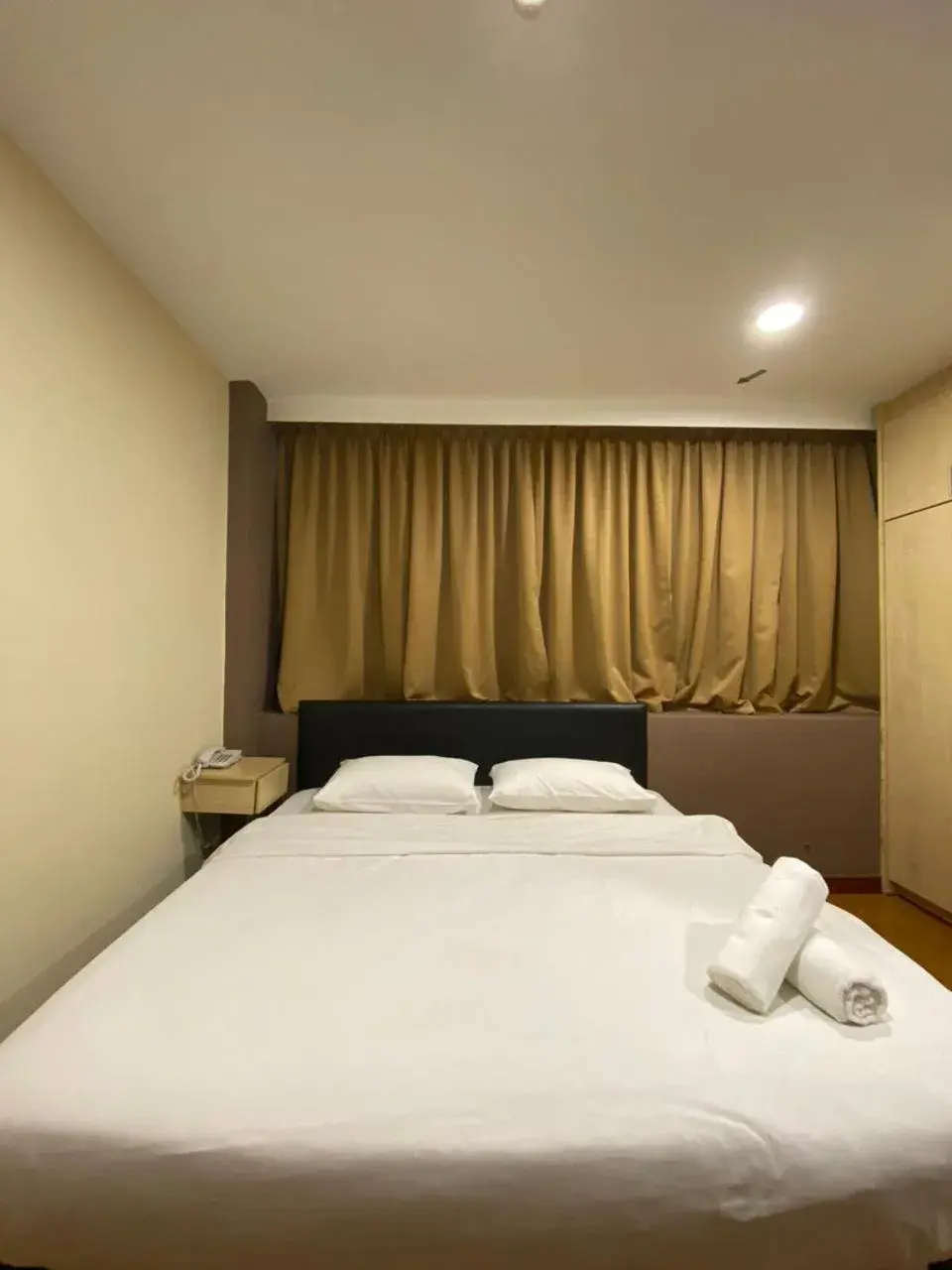 Deluxe King Room in Hotel Ambassador @ Bukit Bintang Deluxe King Room in Hotel Ambassador @ Bukit Bintang