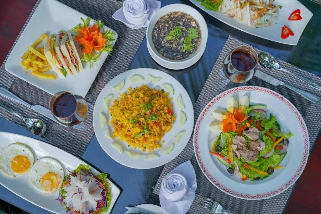 Restaurant/places to eat in Temple Da Nang Resort