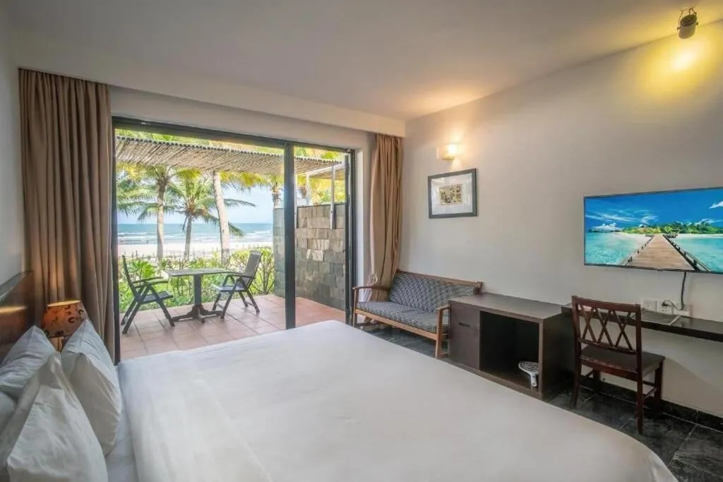 Bedroom, Bed in Temple Da Nang Resort