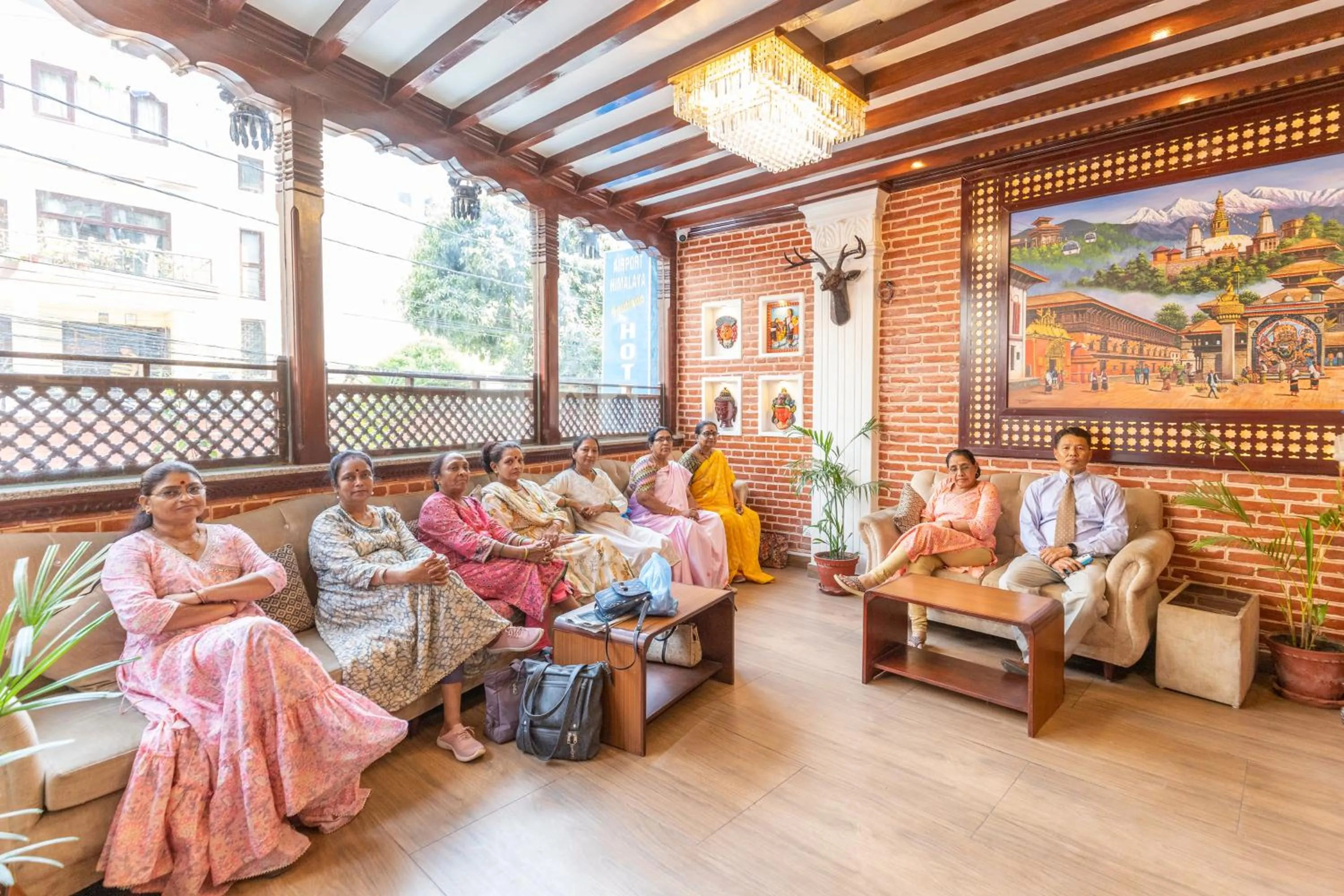 Lobby or reception in Airport Himalaya Boutique Hotel