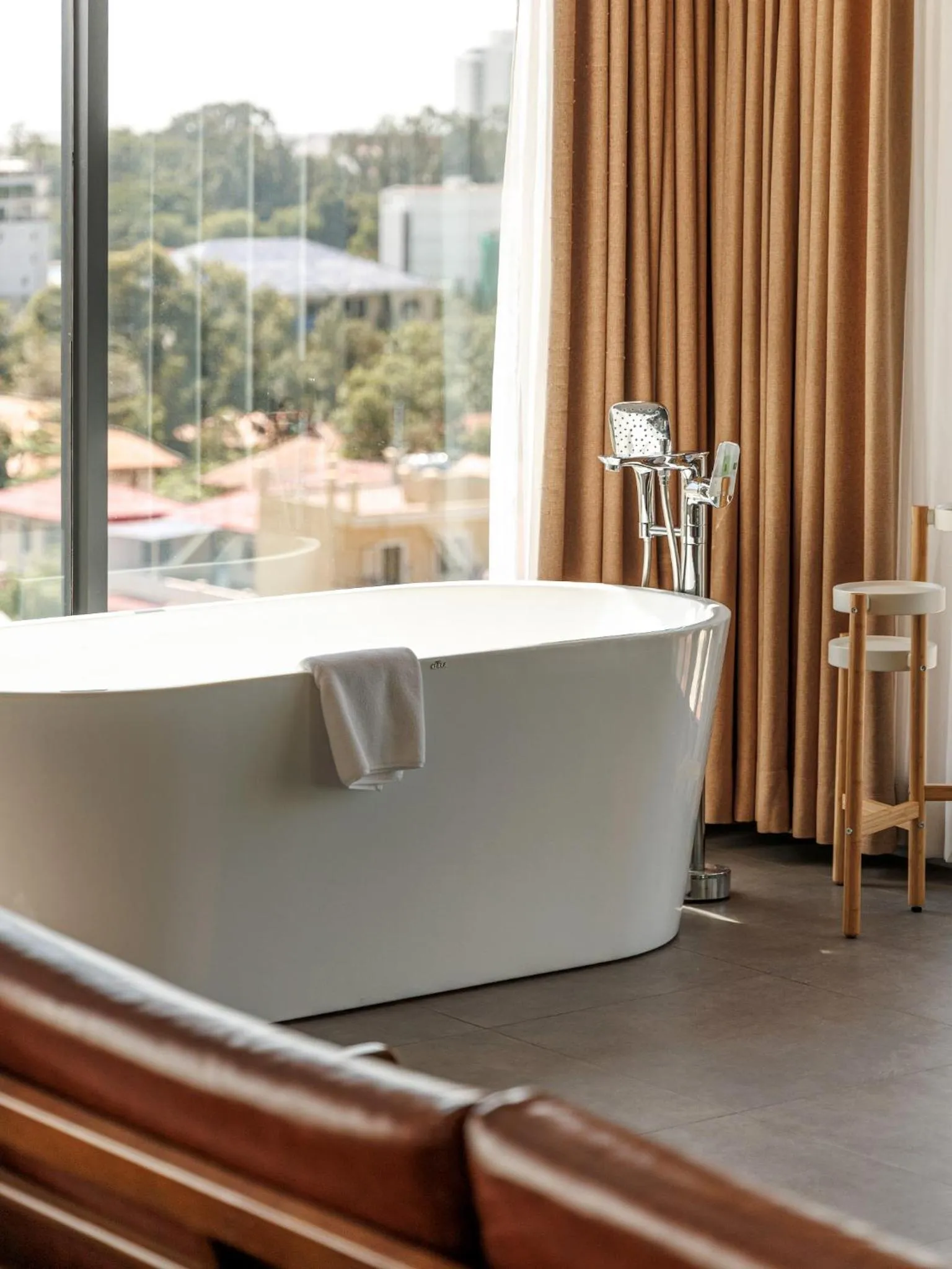 Bath in CHECK inn Phnom Penh Royal Palace