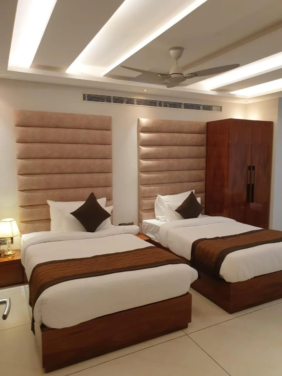 Bedroom, Bed in HOTEL SUNCITY PALACE